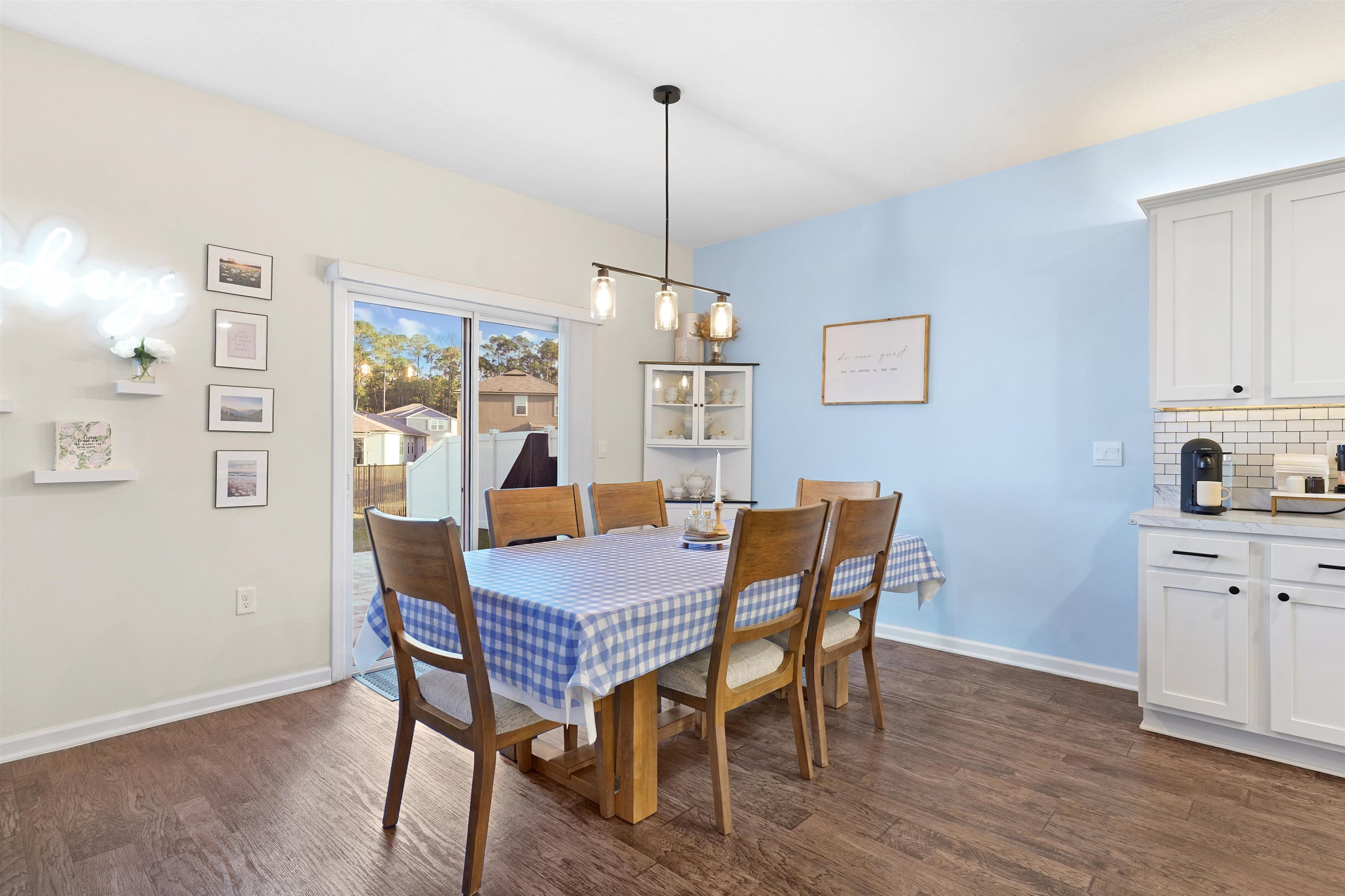 2348 Falling Star Ln