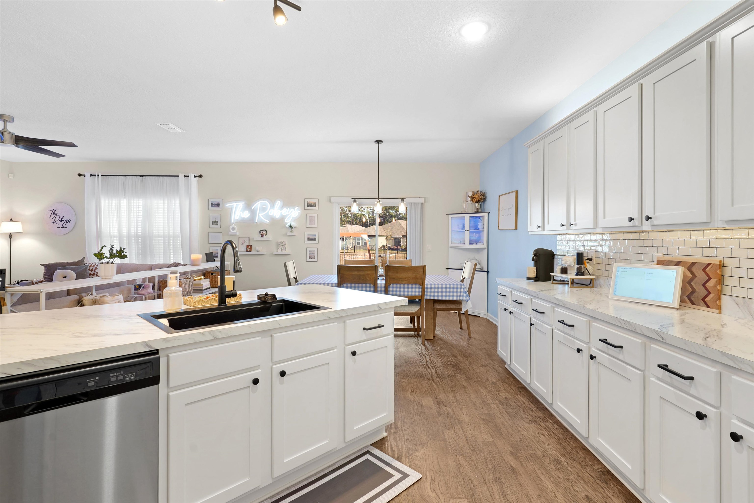 2348 Falling Star Ln