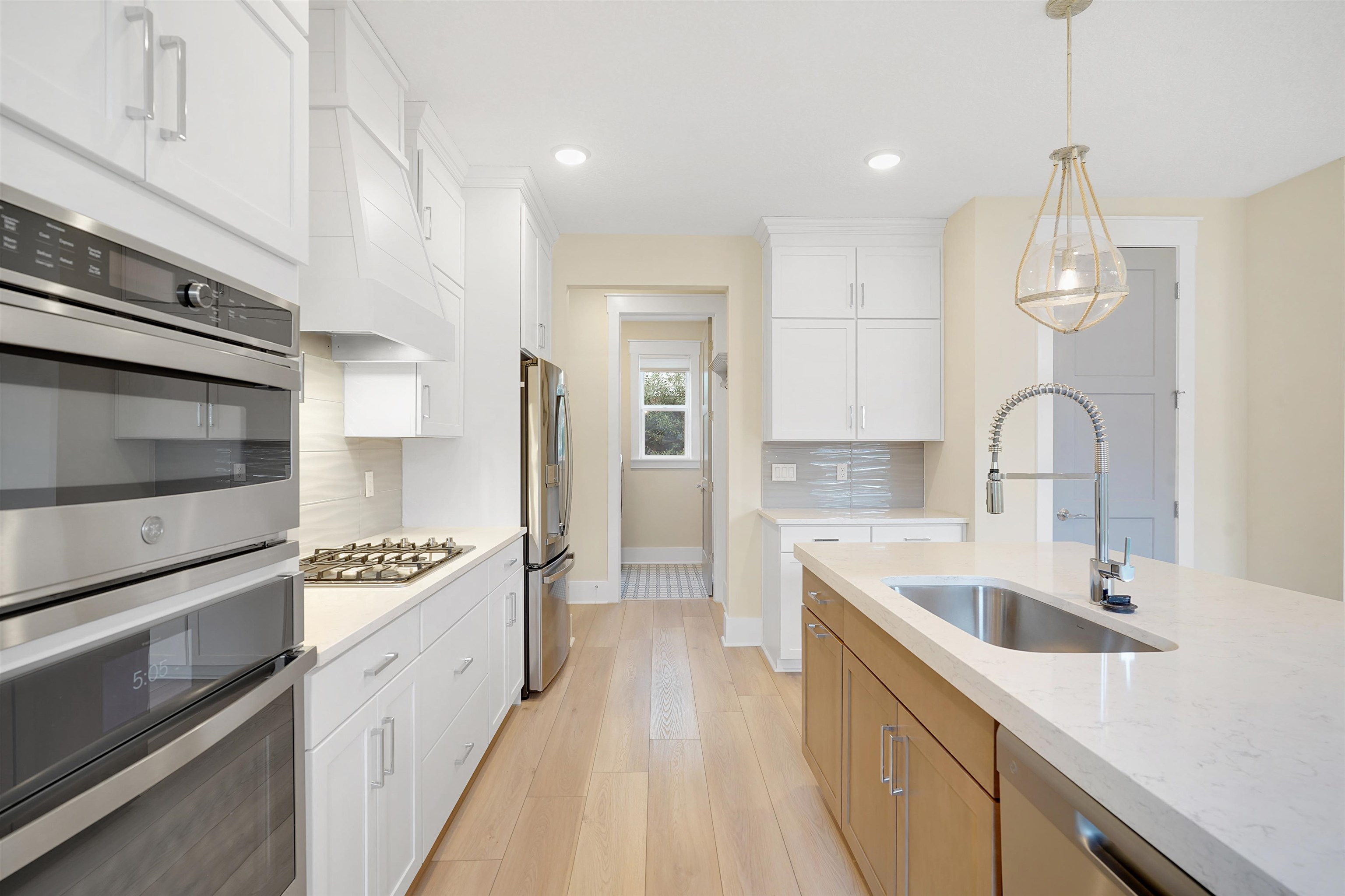 46 Settlers Landing Dr