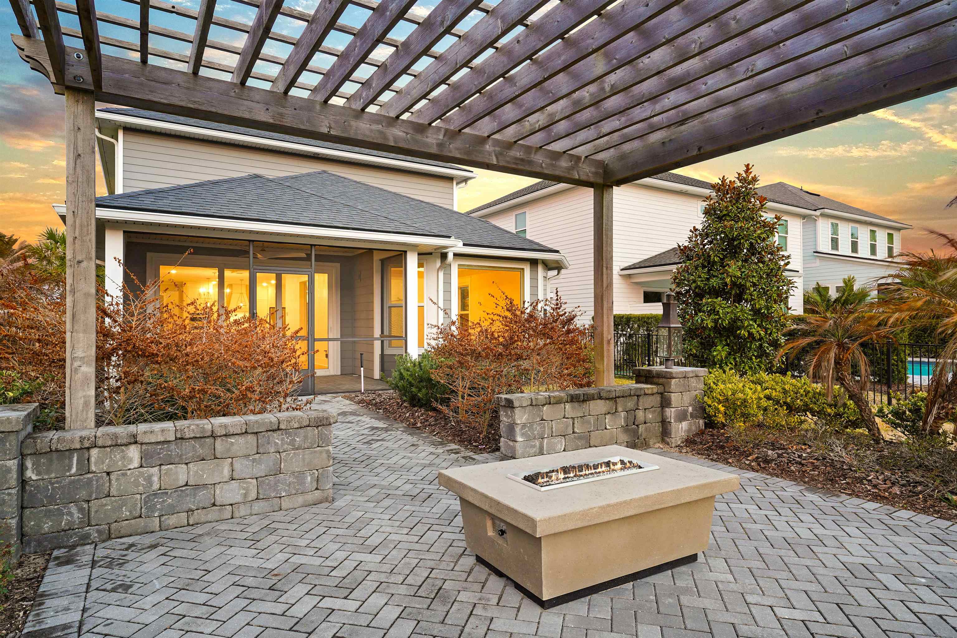 46 Settlers Landing Dr