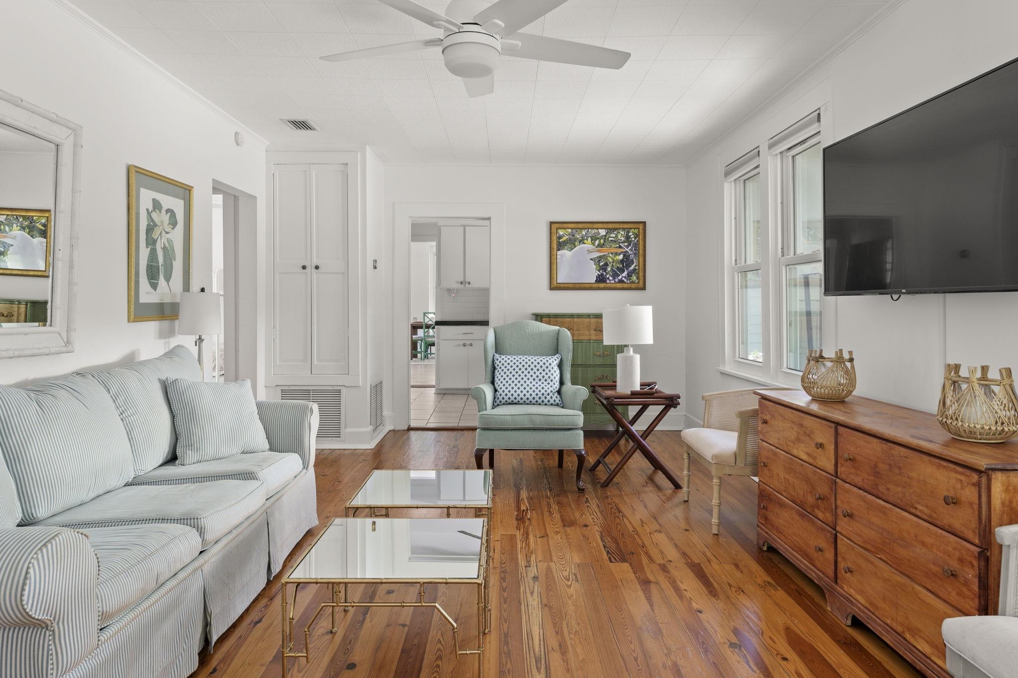8 Poinciana Ave
