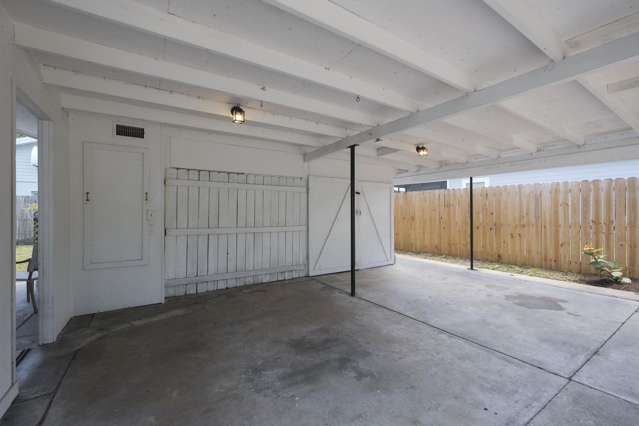 8 Poinciana Ave