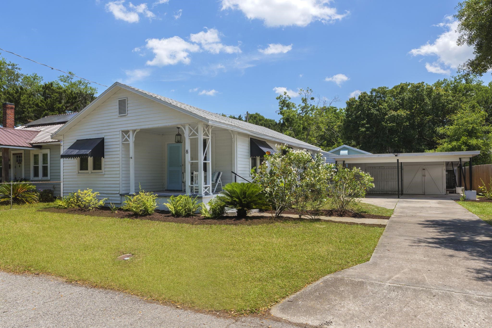 8 Poinciana Ave