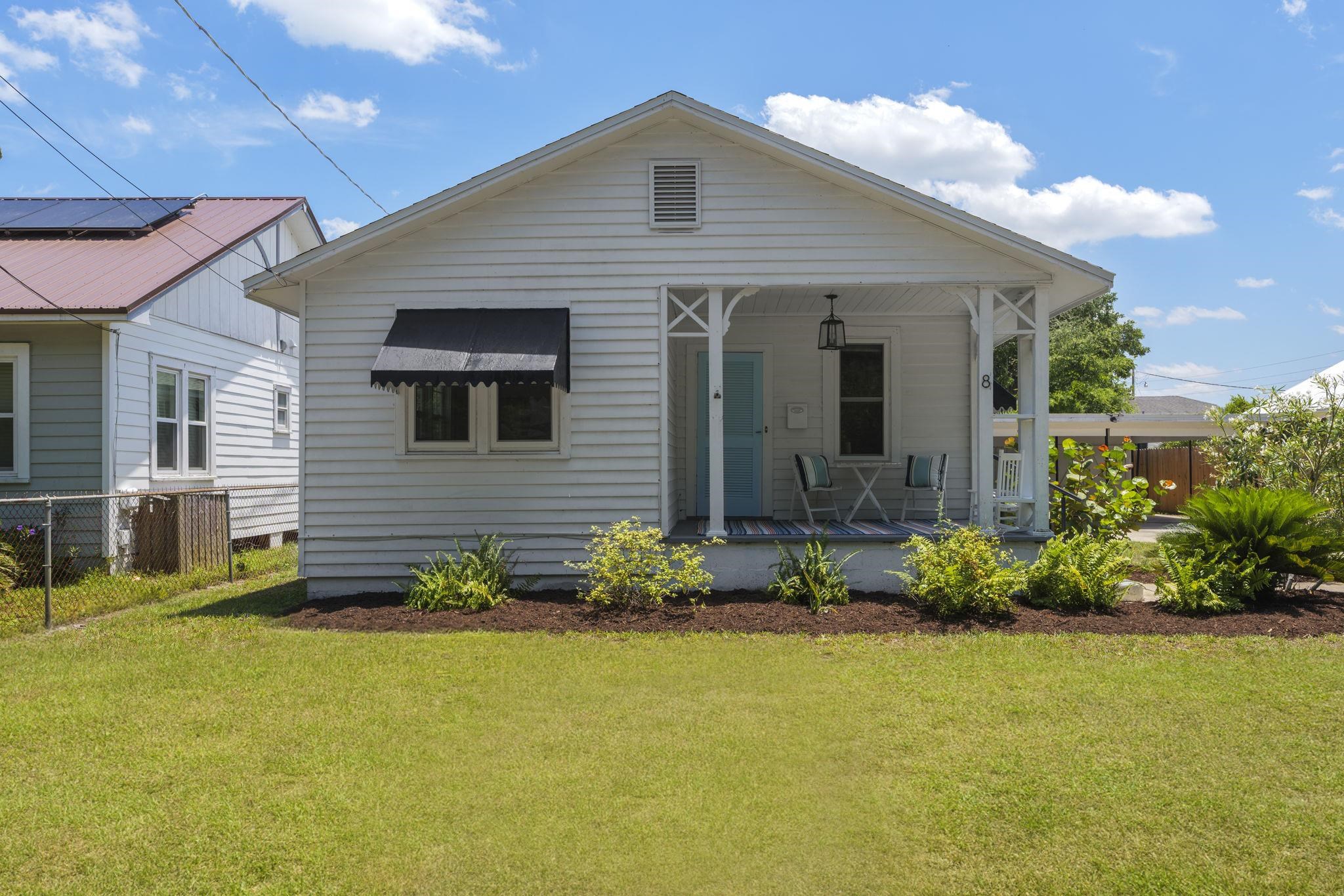 8 Poinciana Ave