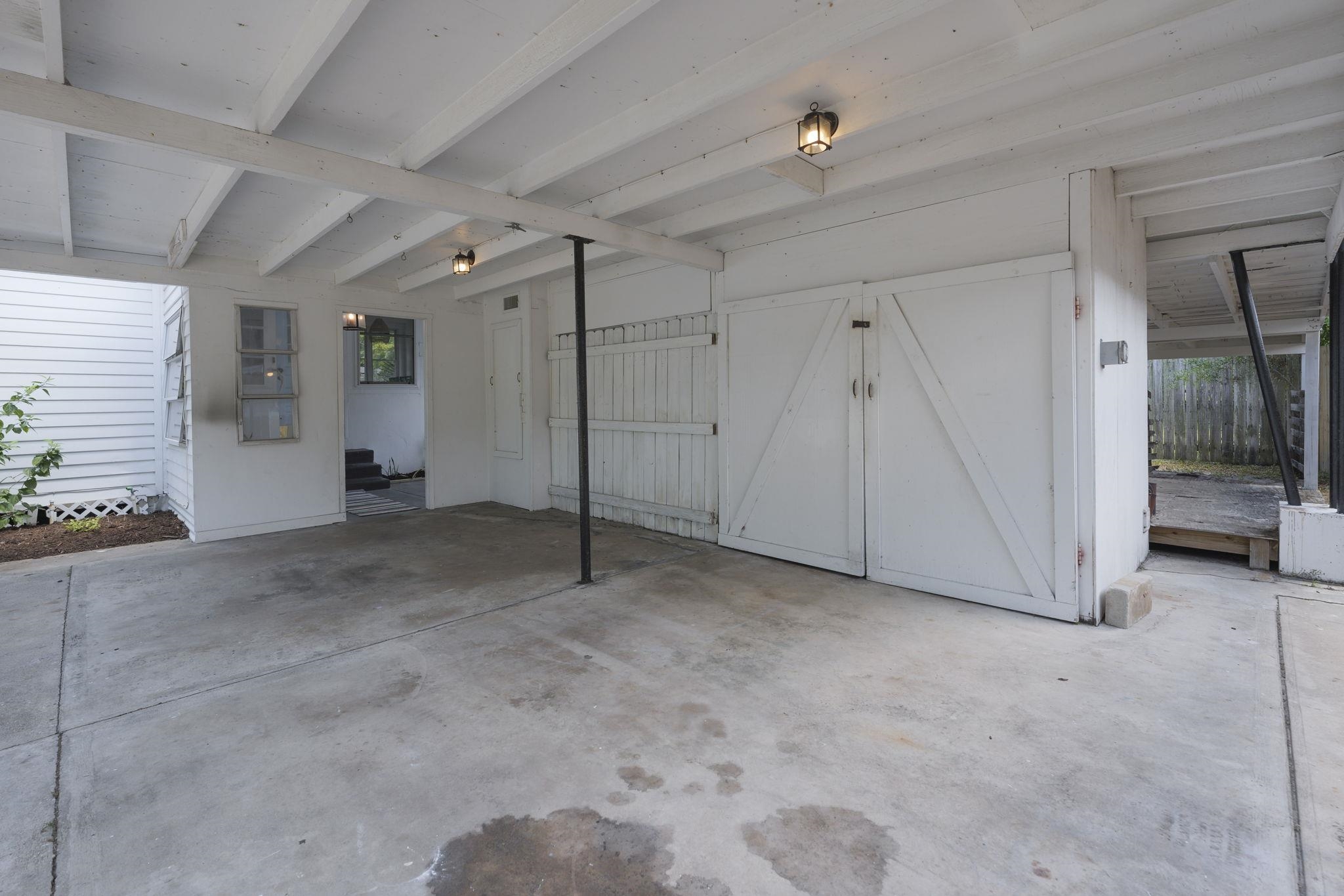 8 Poinciana Ave