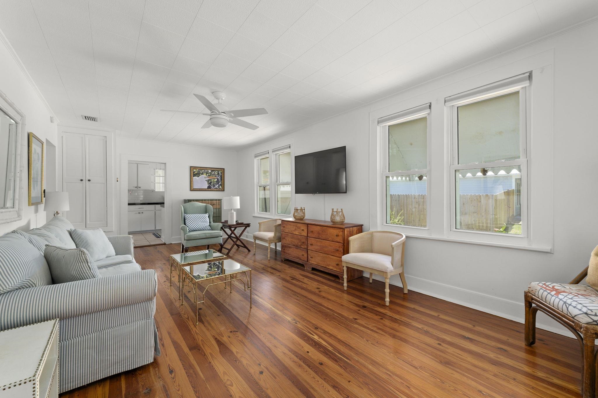 8 Poinciana Ave