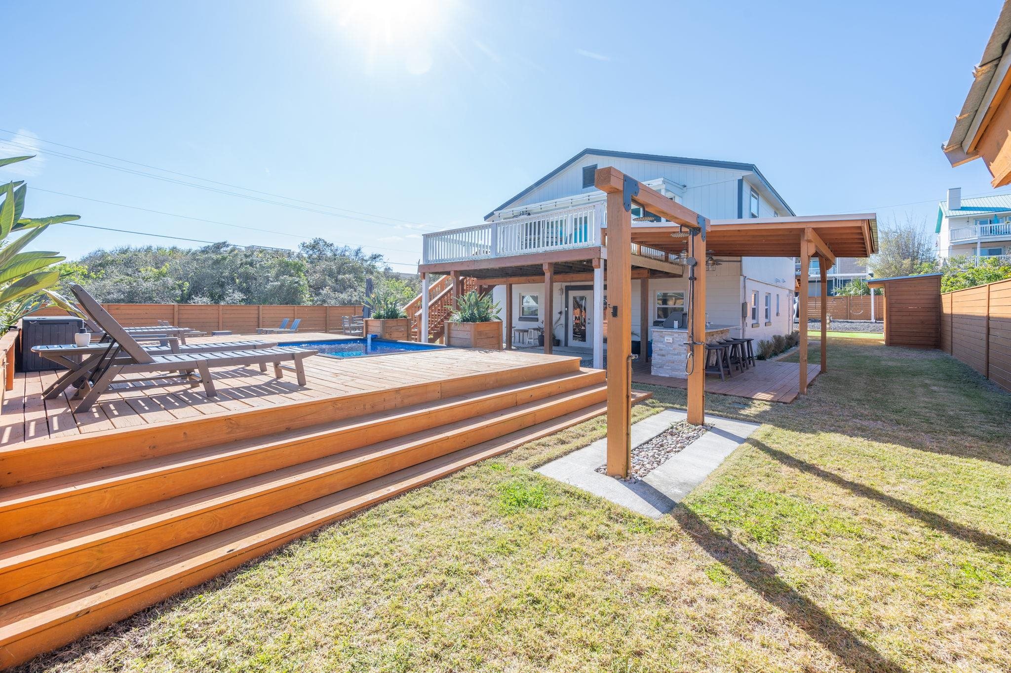 40 E Magnolia Ave