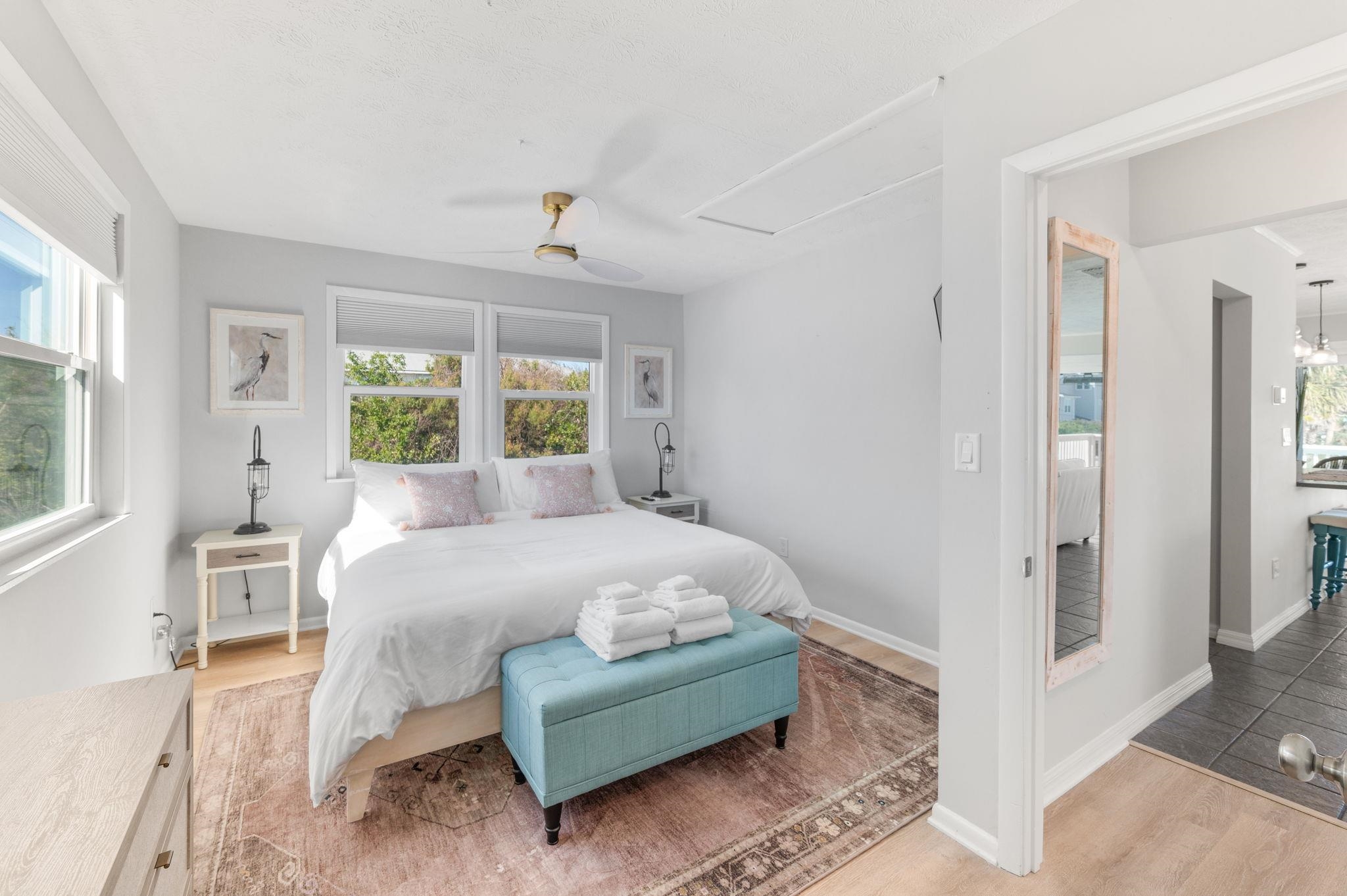 40 E Magnolia Ave