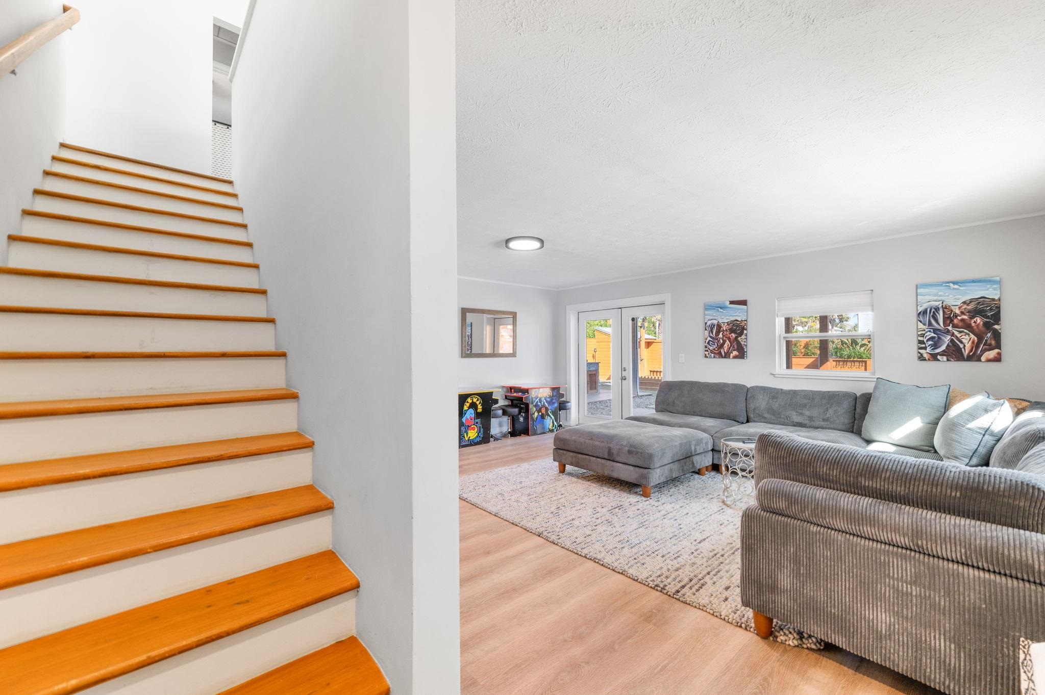 40 E Magnolia Ave