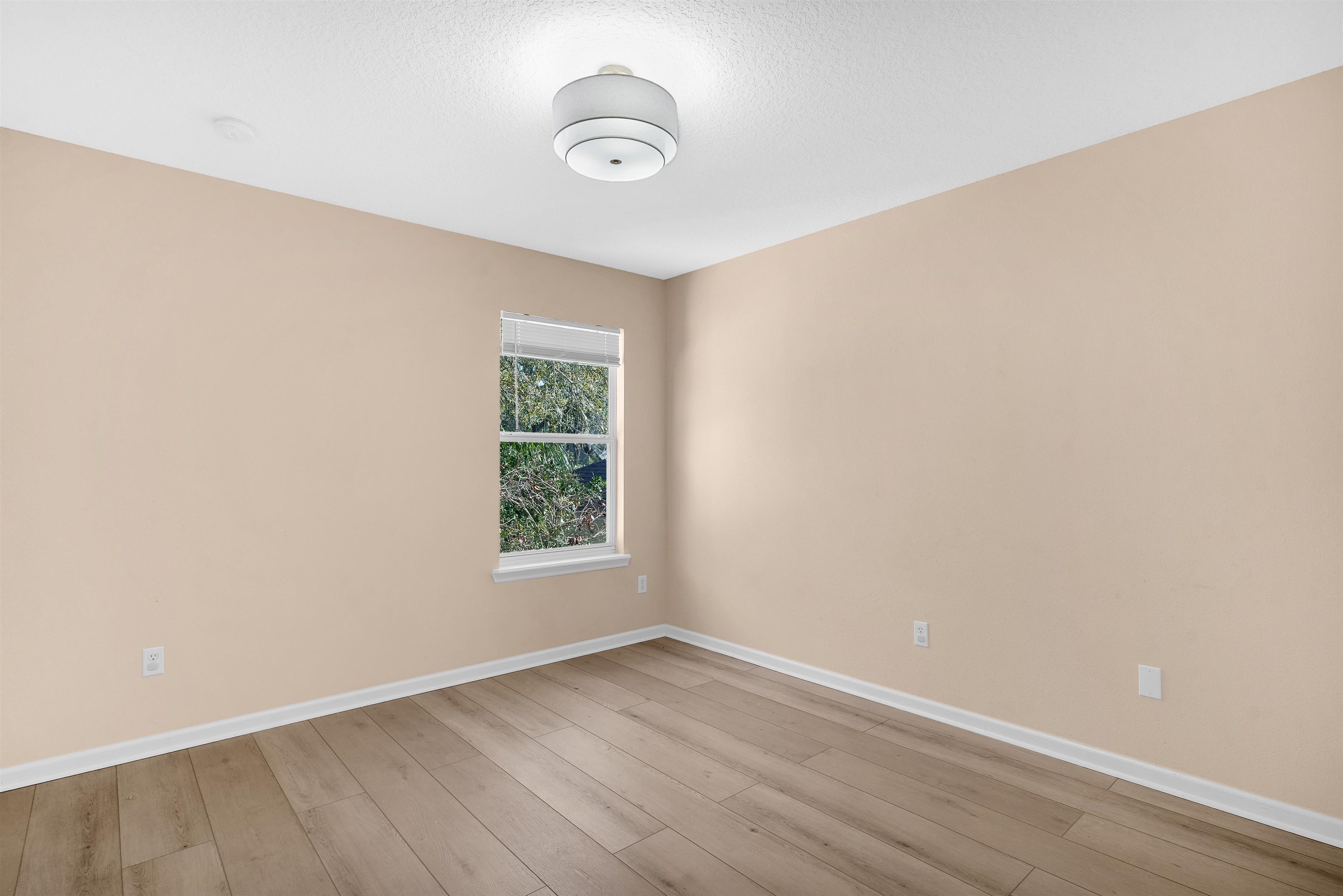 996 Saltwater Cir