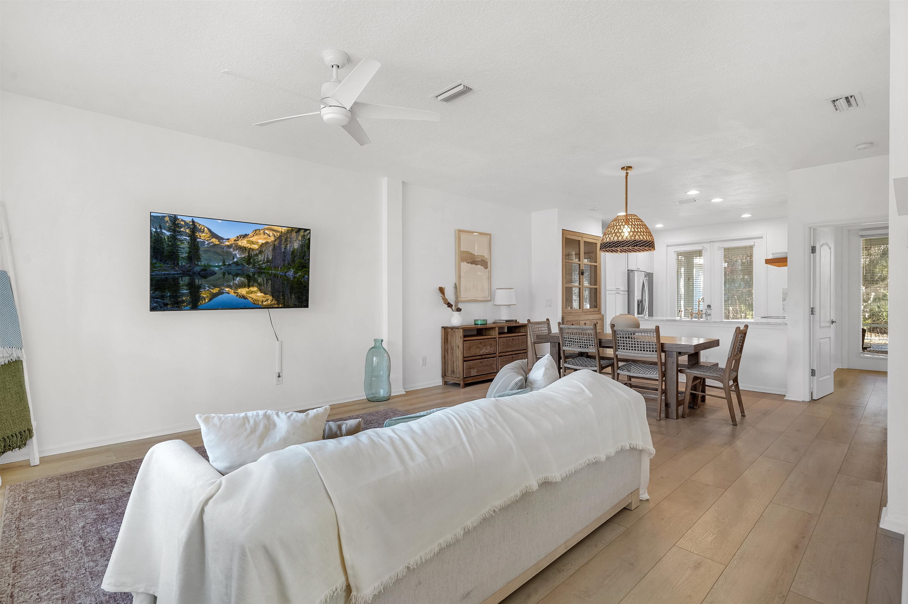 996 Saltwater Cir