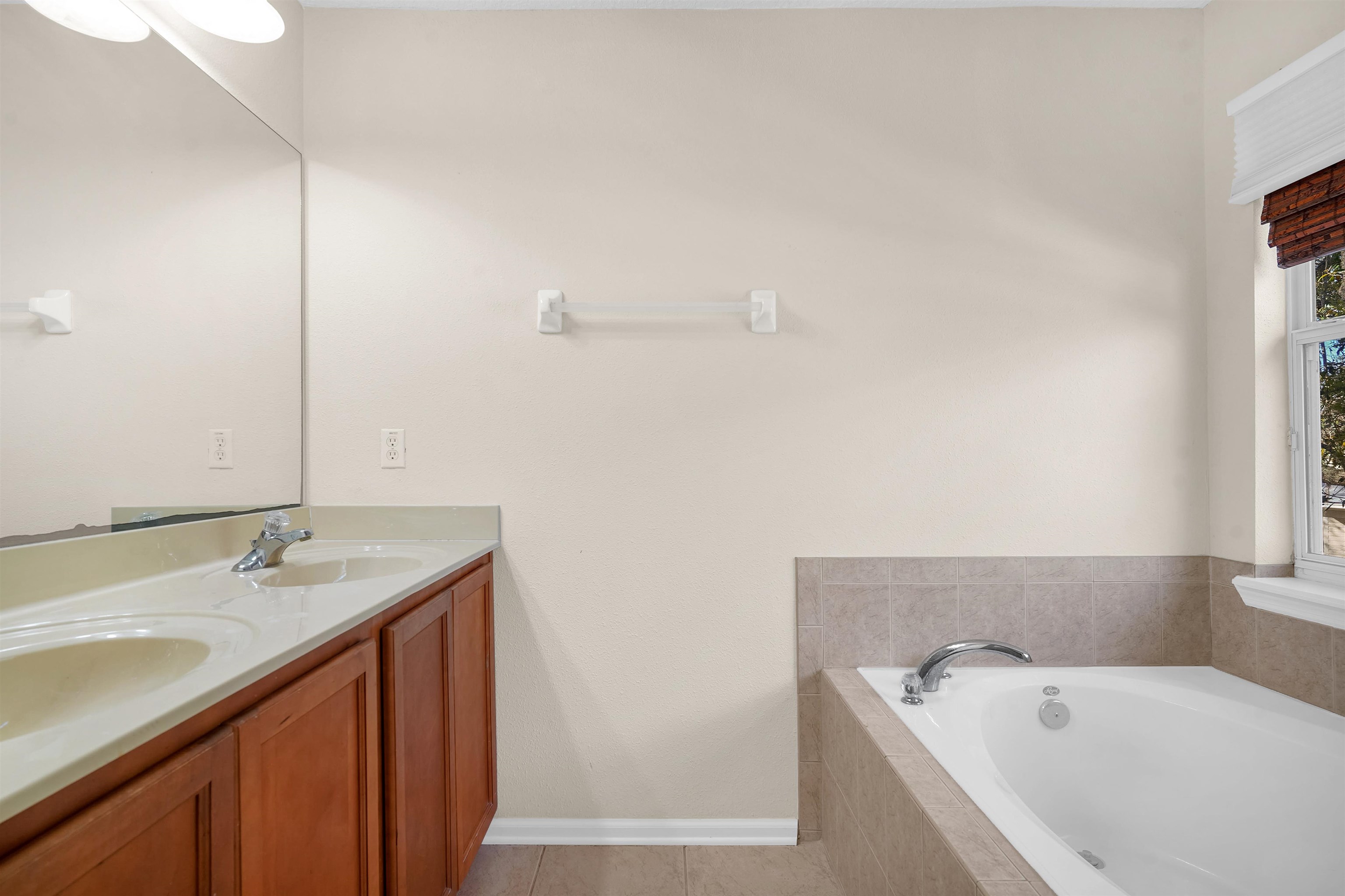 996 Saltwater Cir