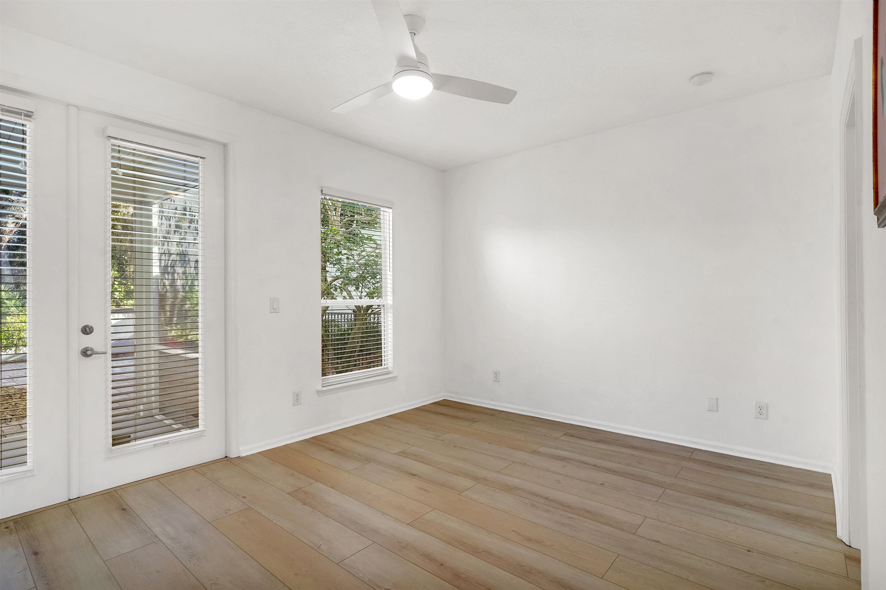 996 Saltwater Cir