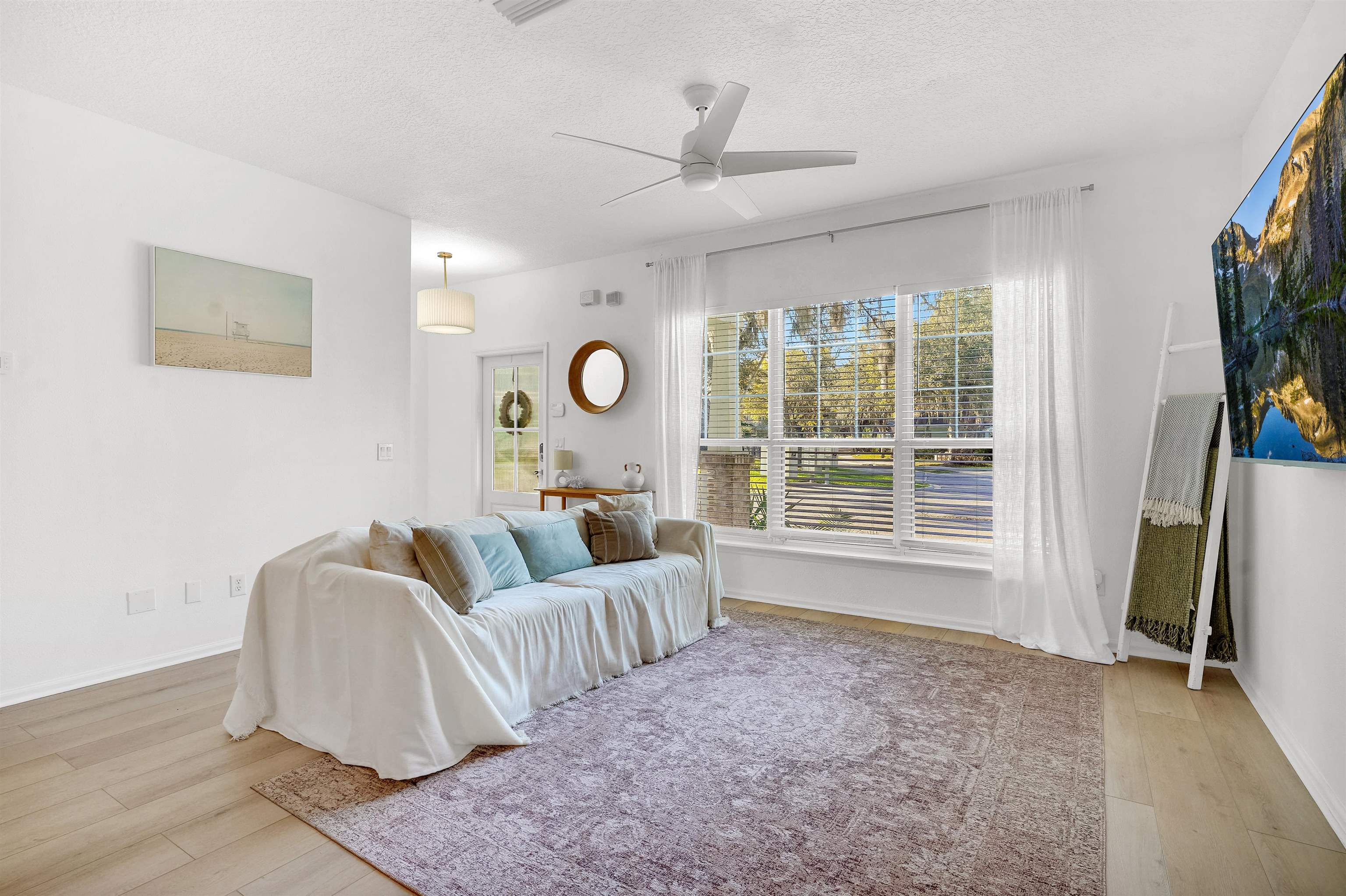 996 Saltwater Cir