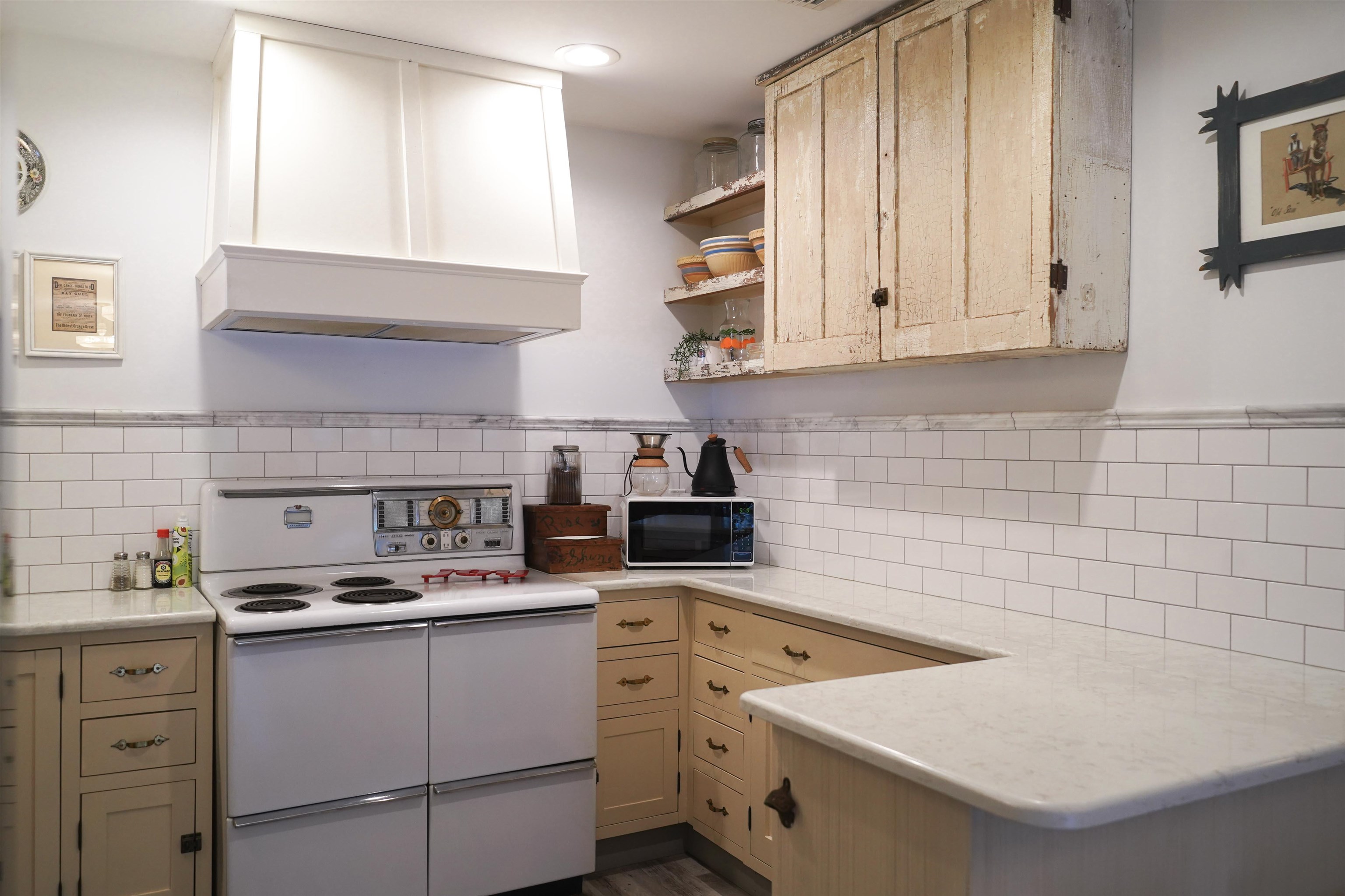 16 Locust St