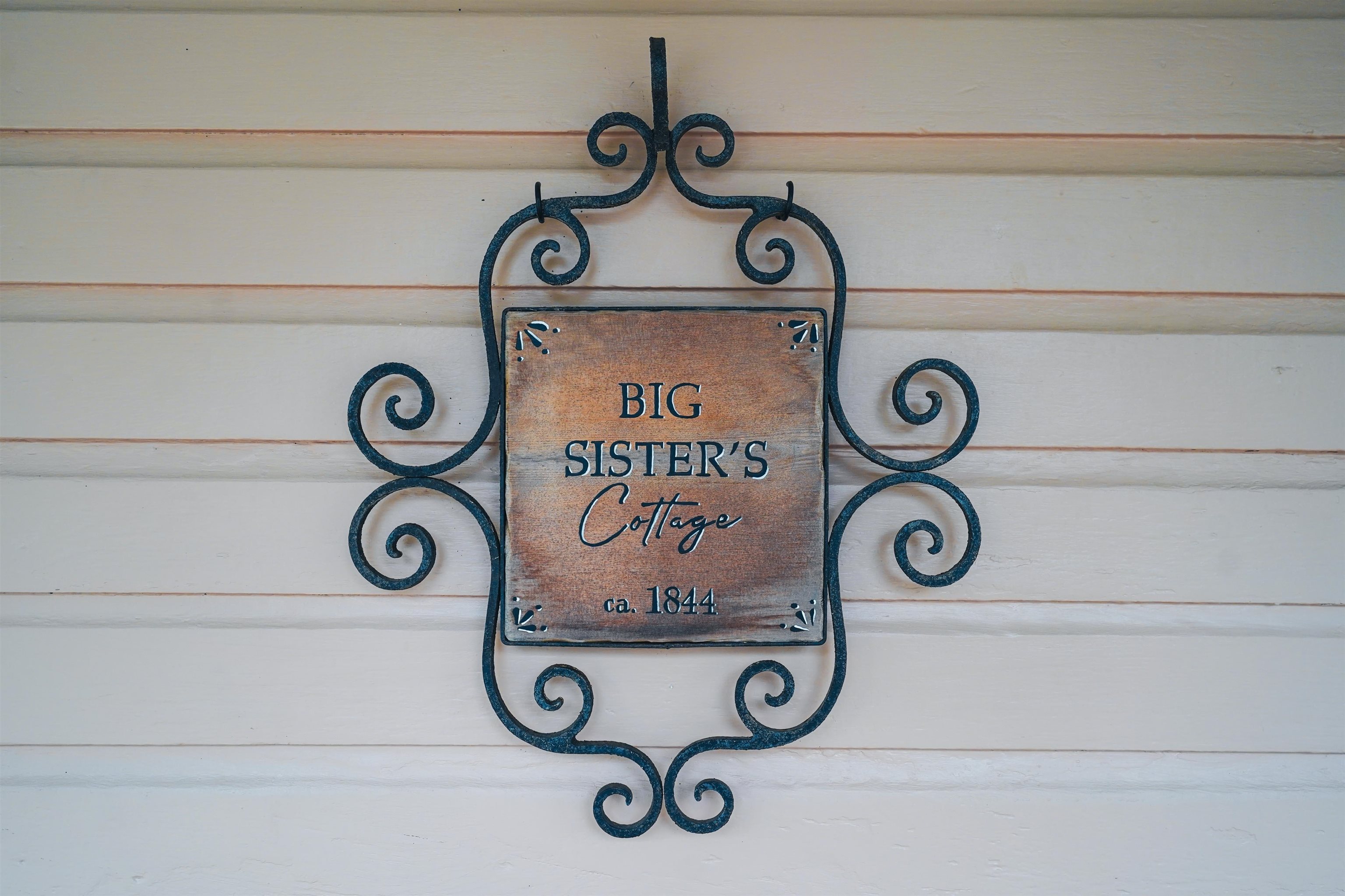 16 Locust St