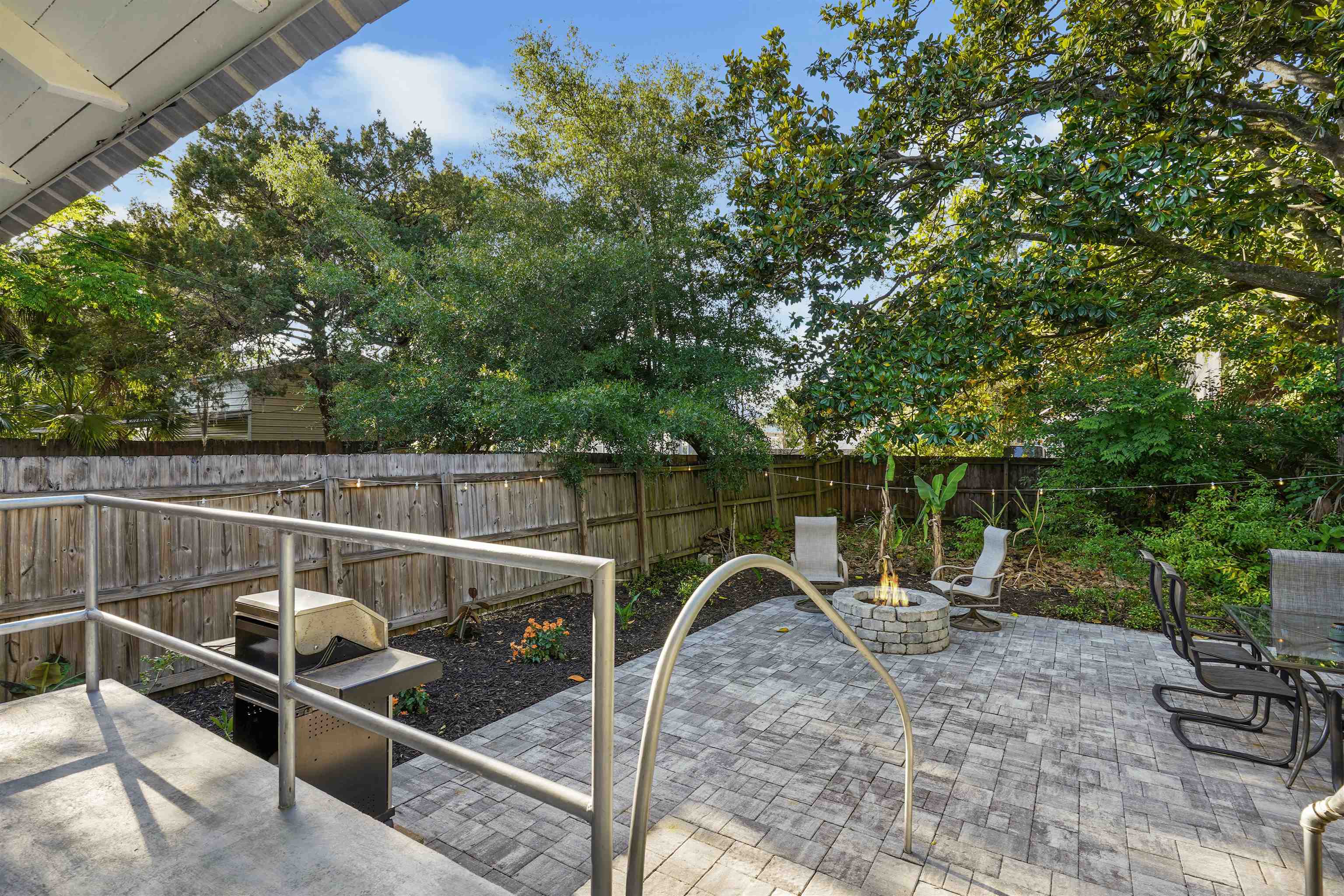 42 Rohde Ave
