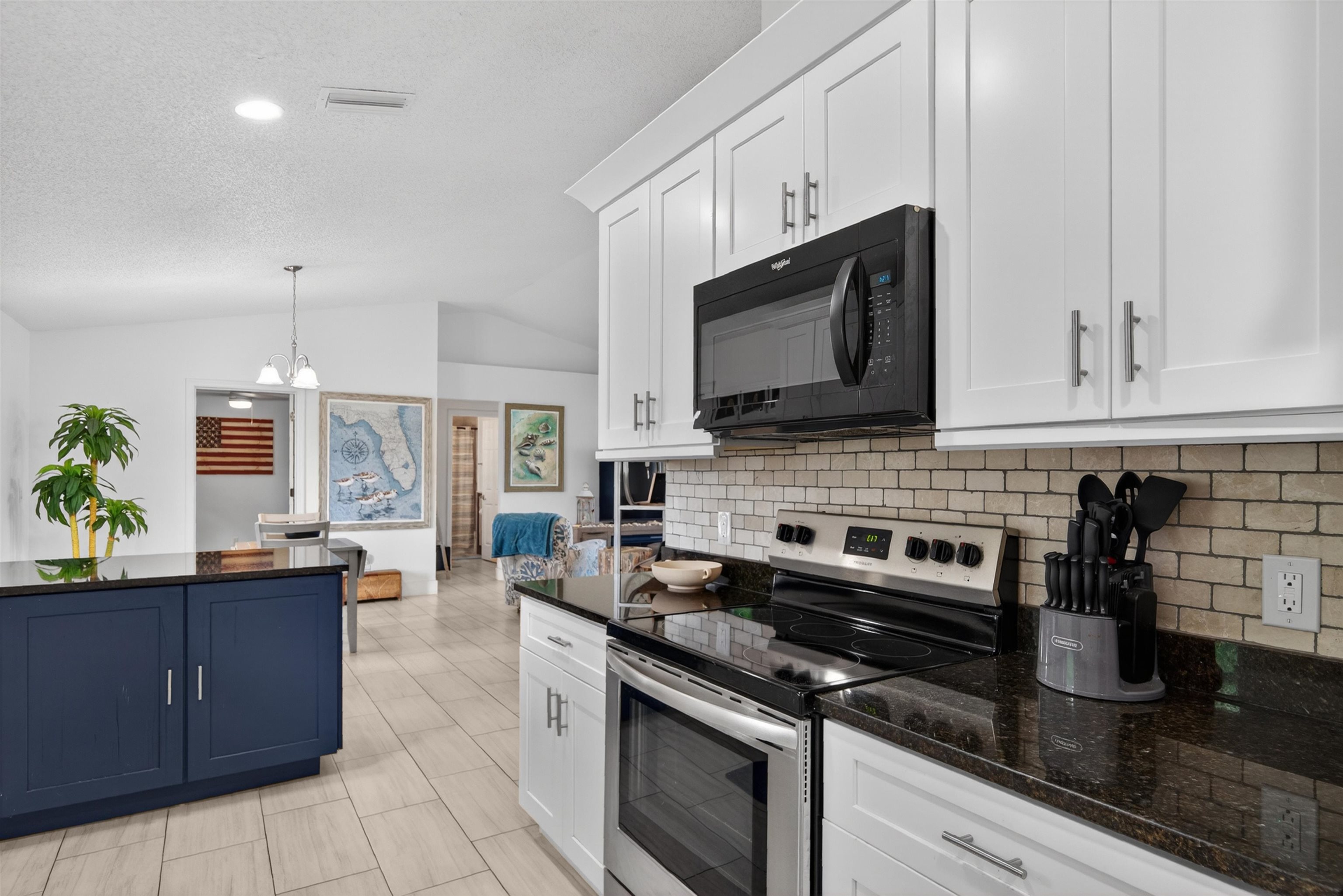 58 Providence Ln