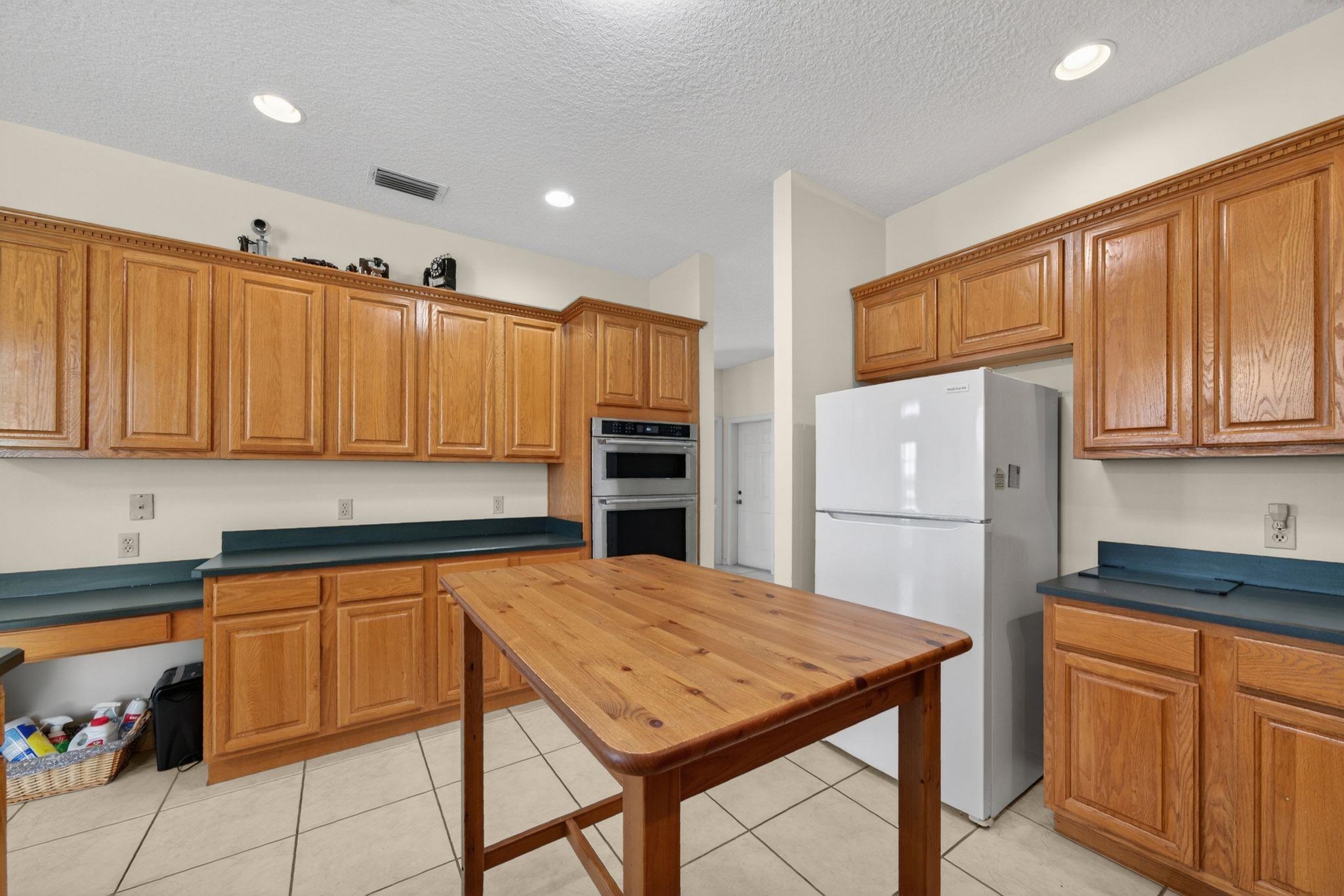 9138 June Ln