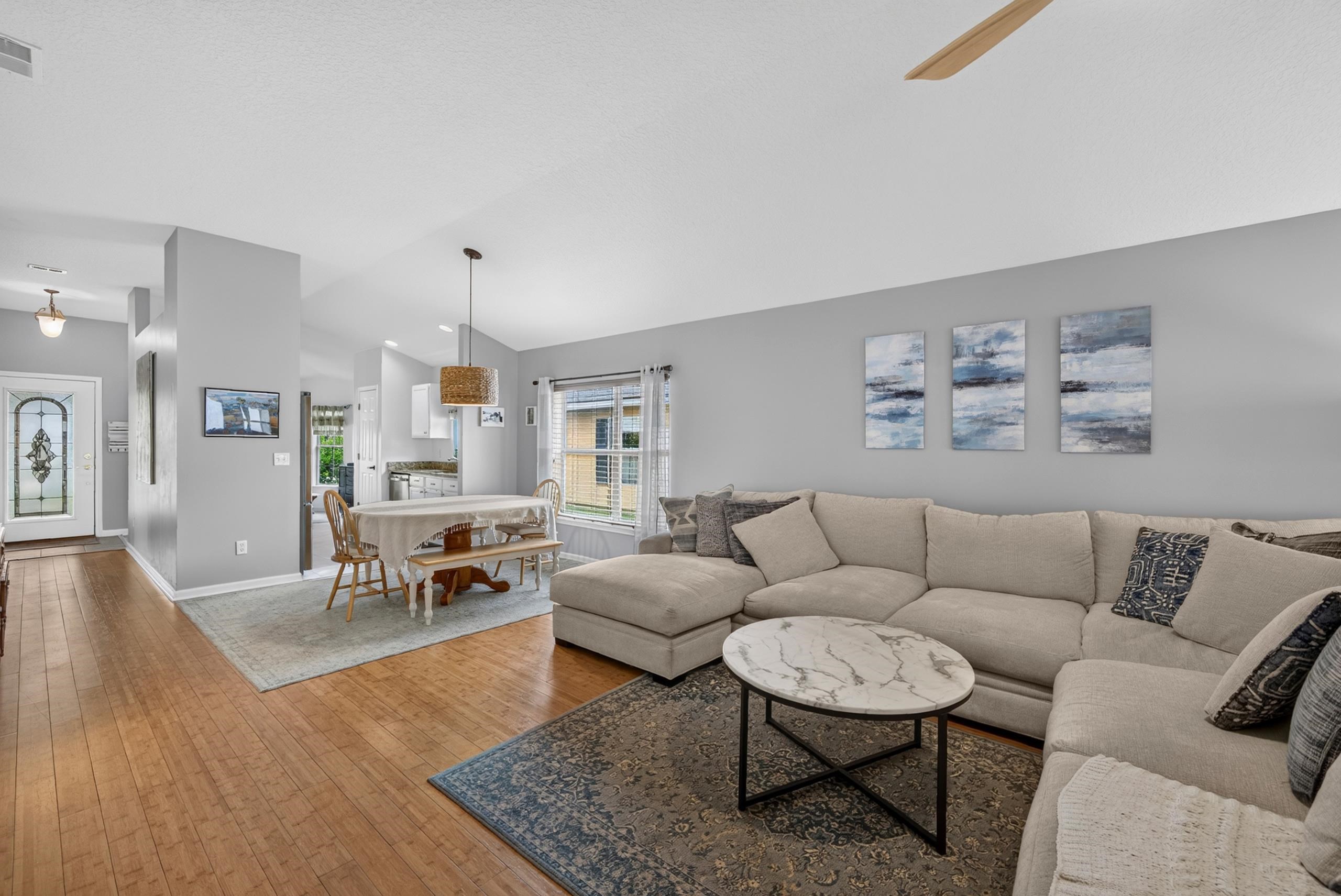 1008 Oak Arbor Cir