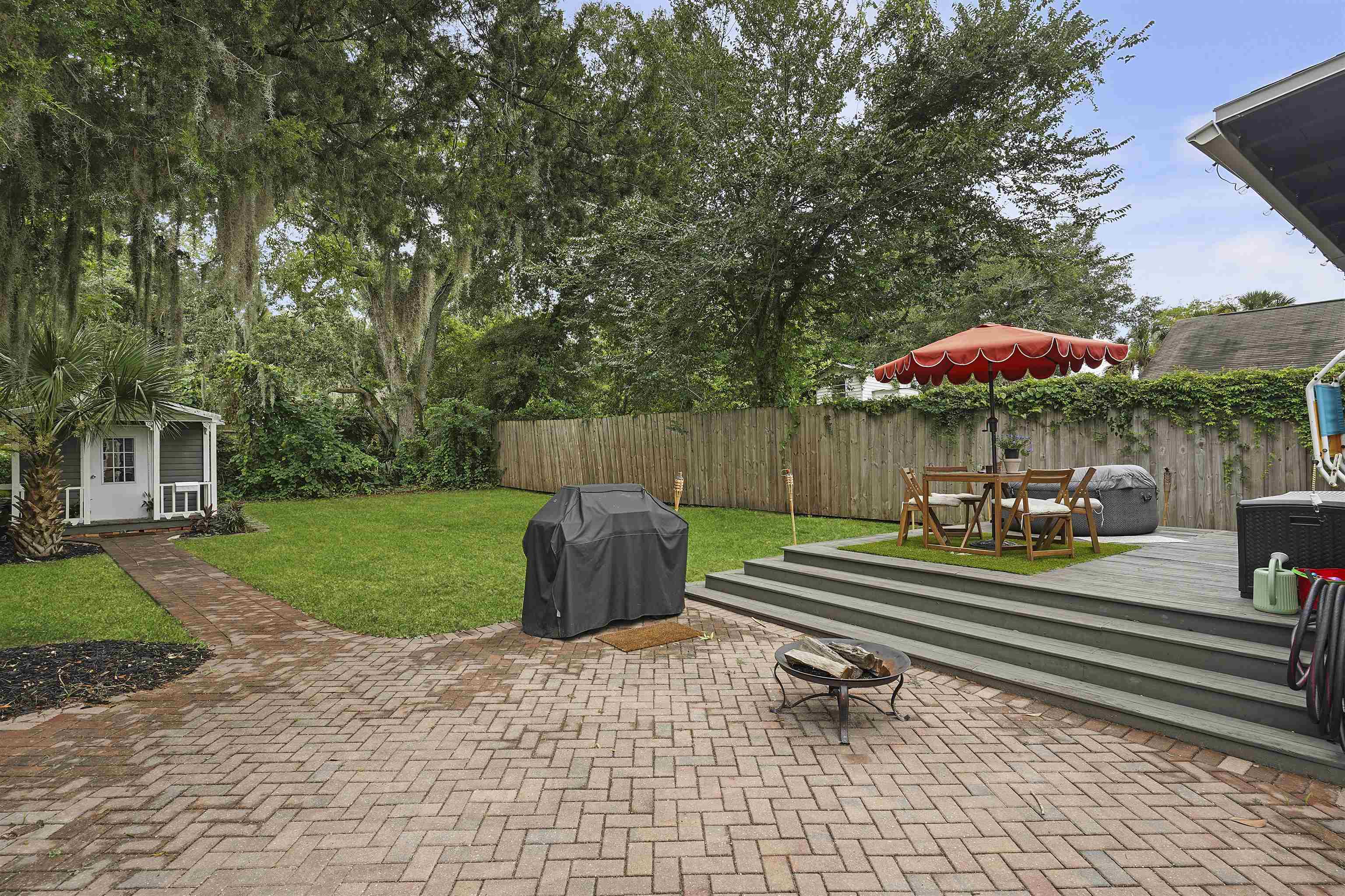 11 Hildreth Dr