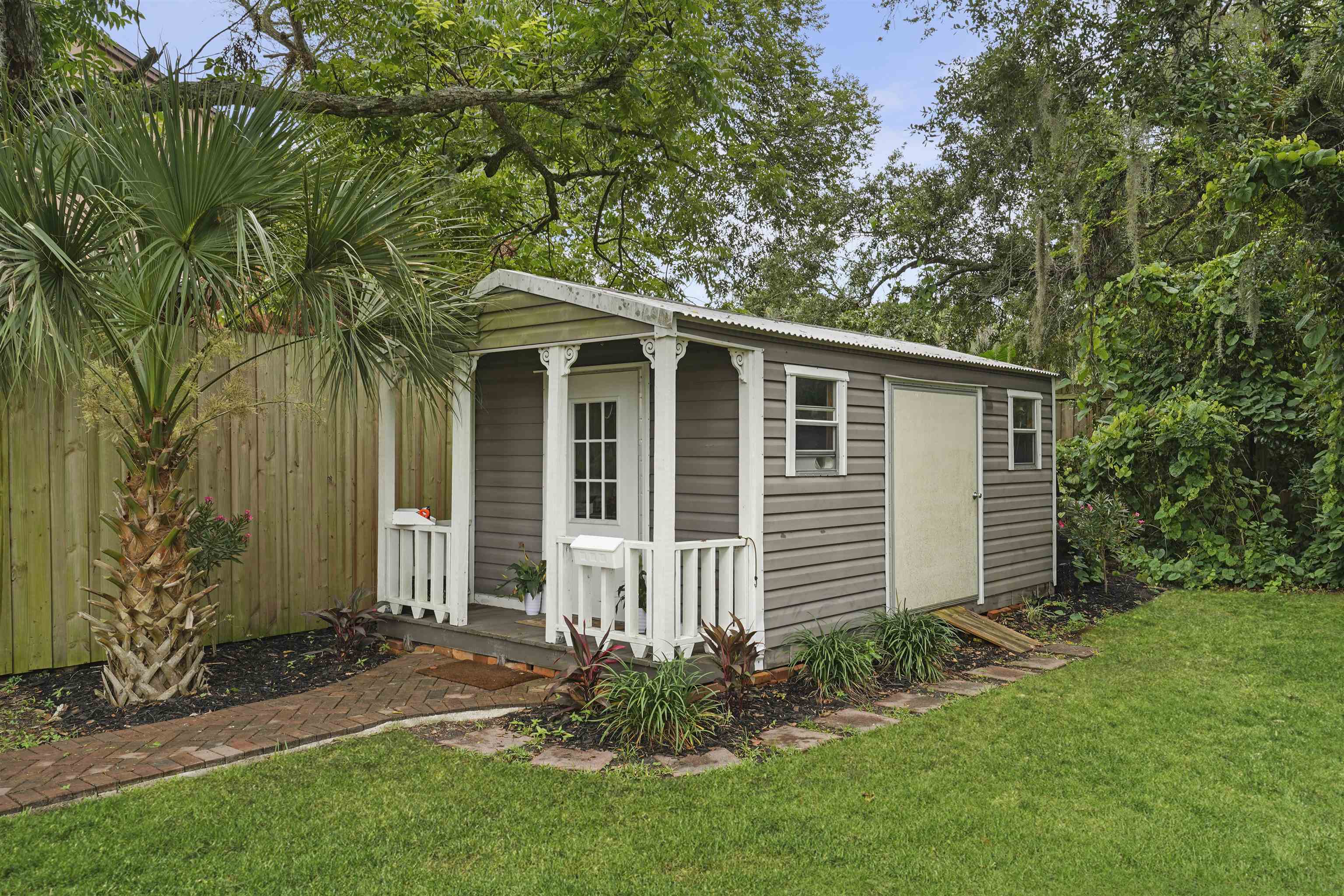 11 Hildreth Dr