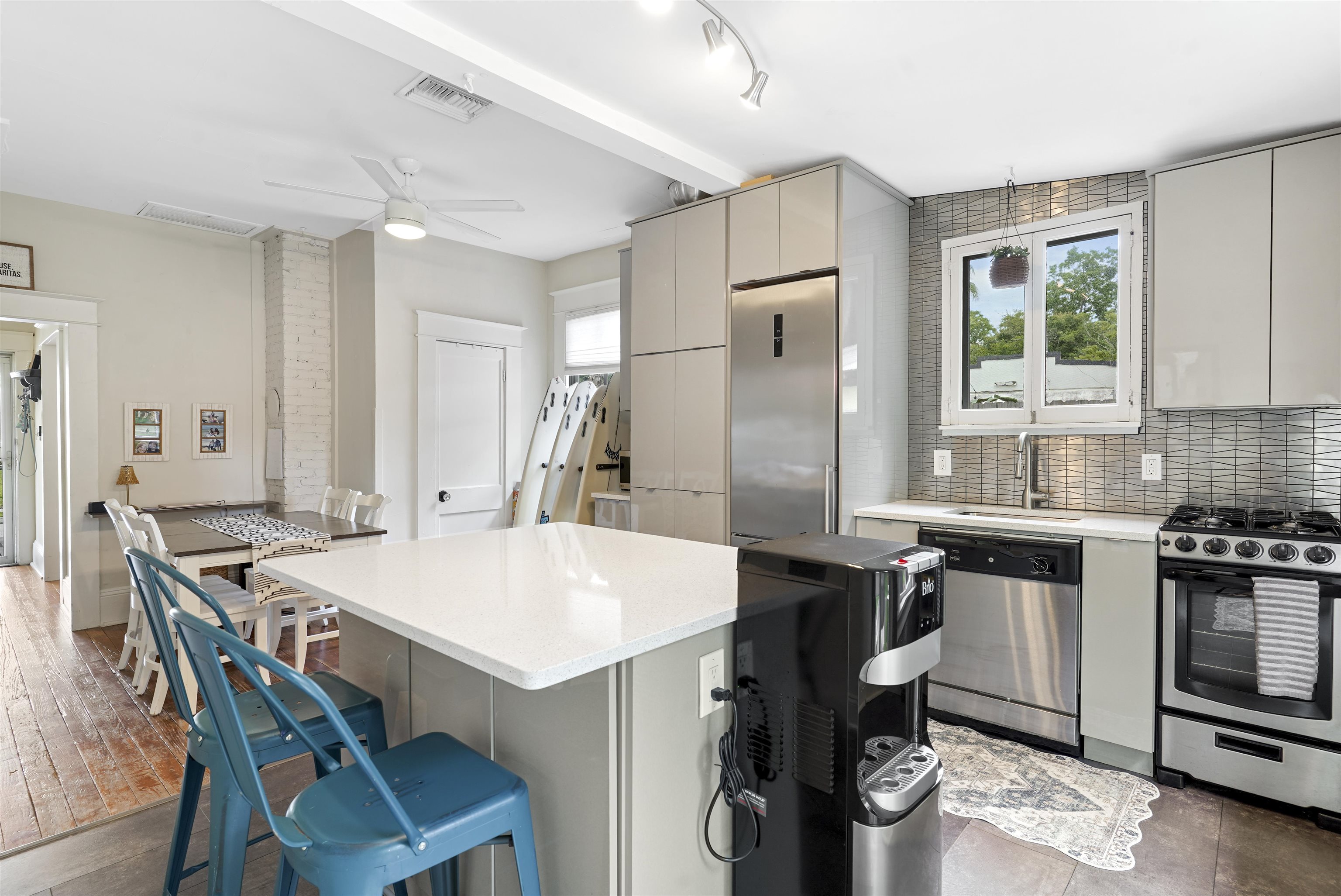 11 Hildreth Dr