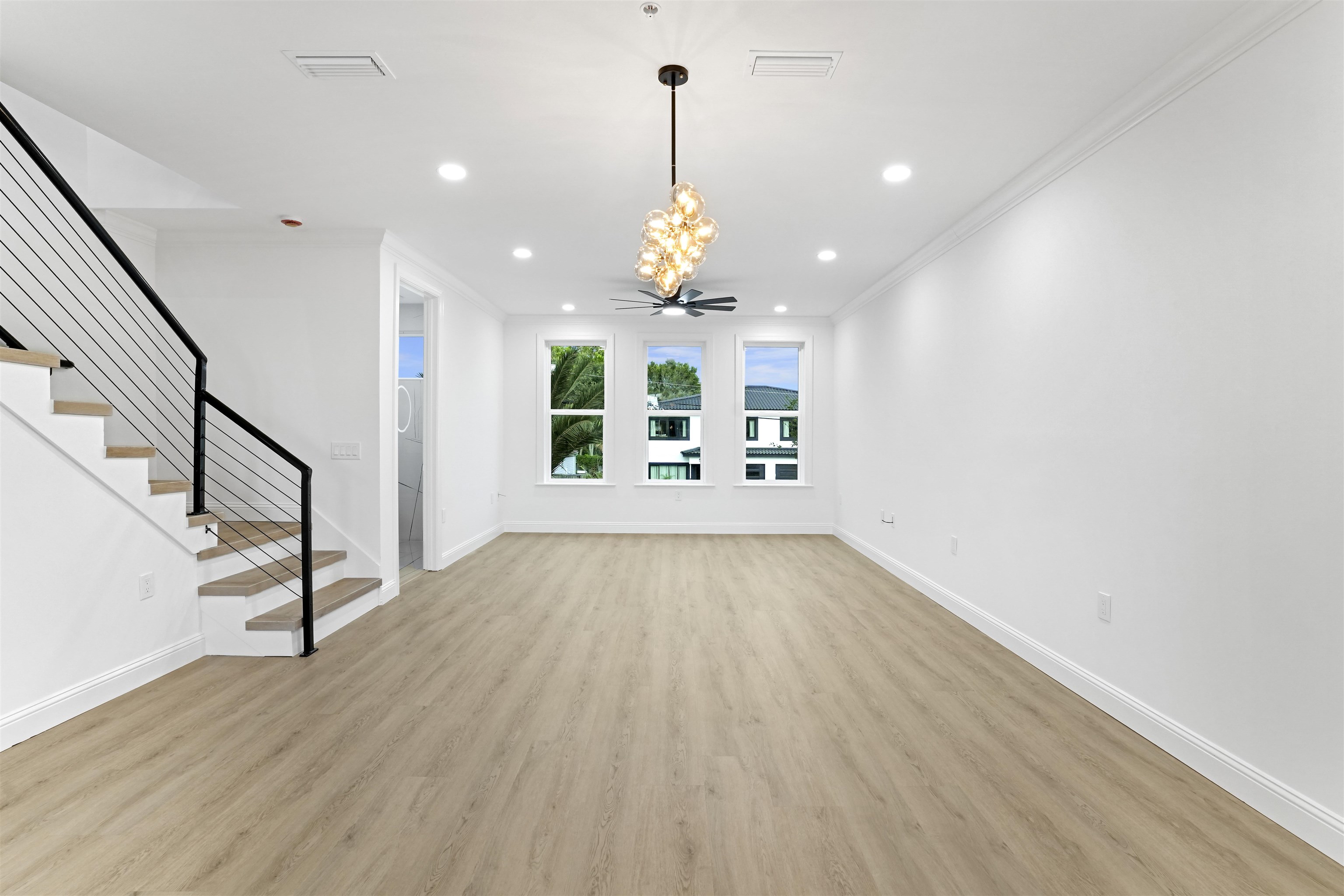 304 Arricola Ave