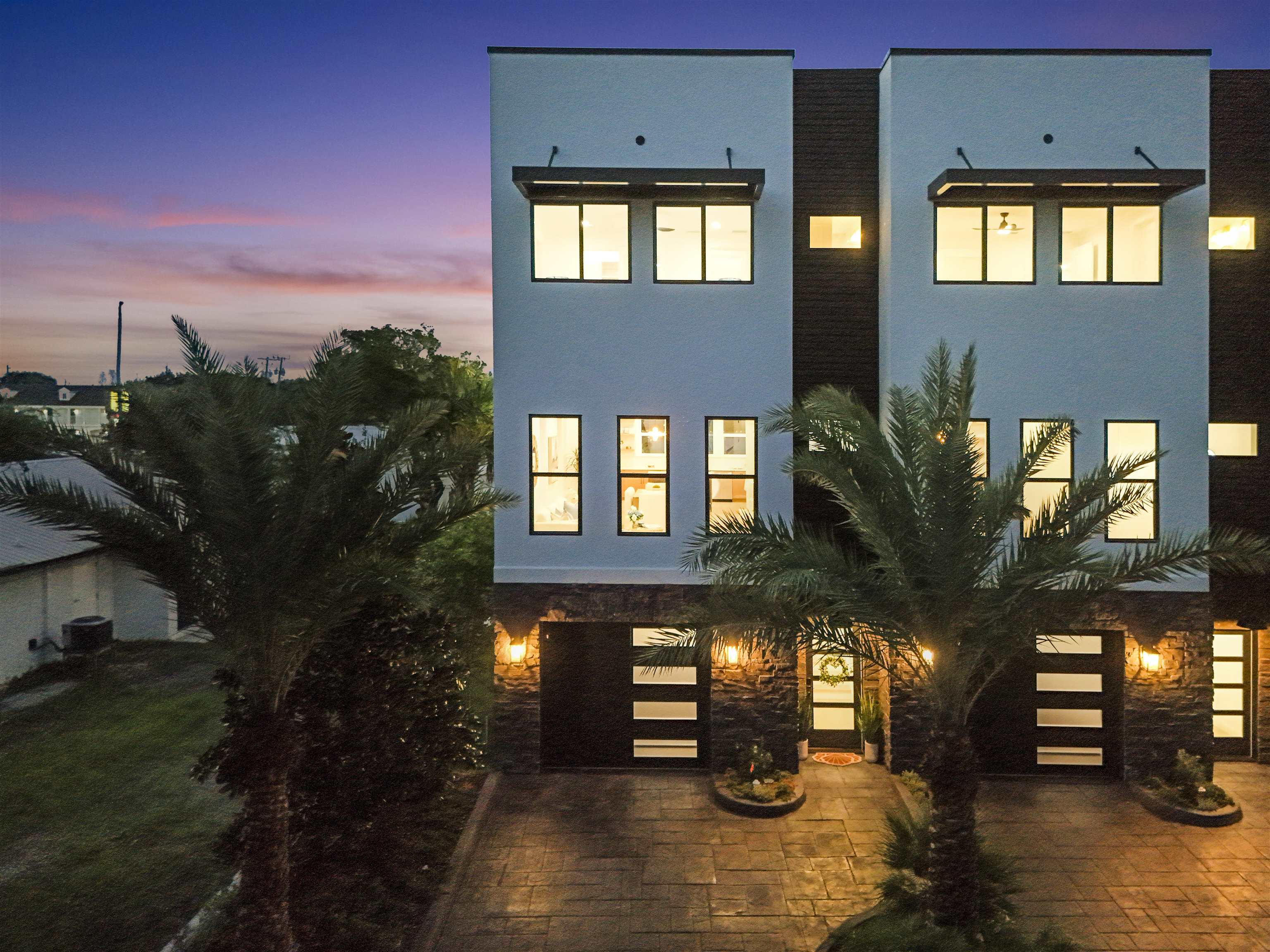 304 Arricola Ave