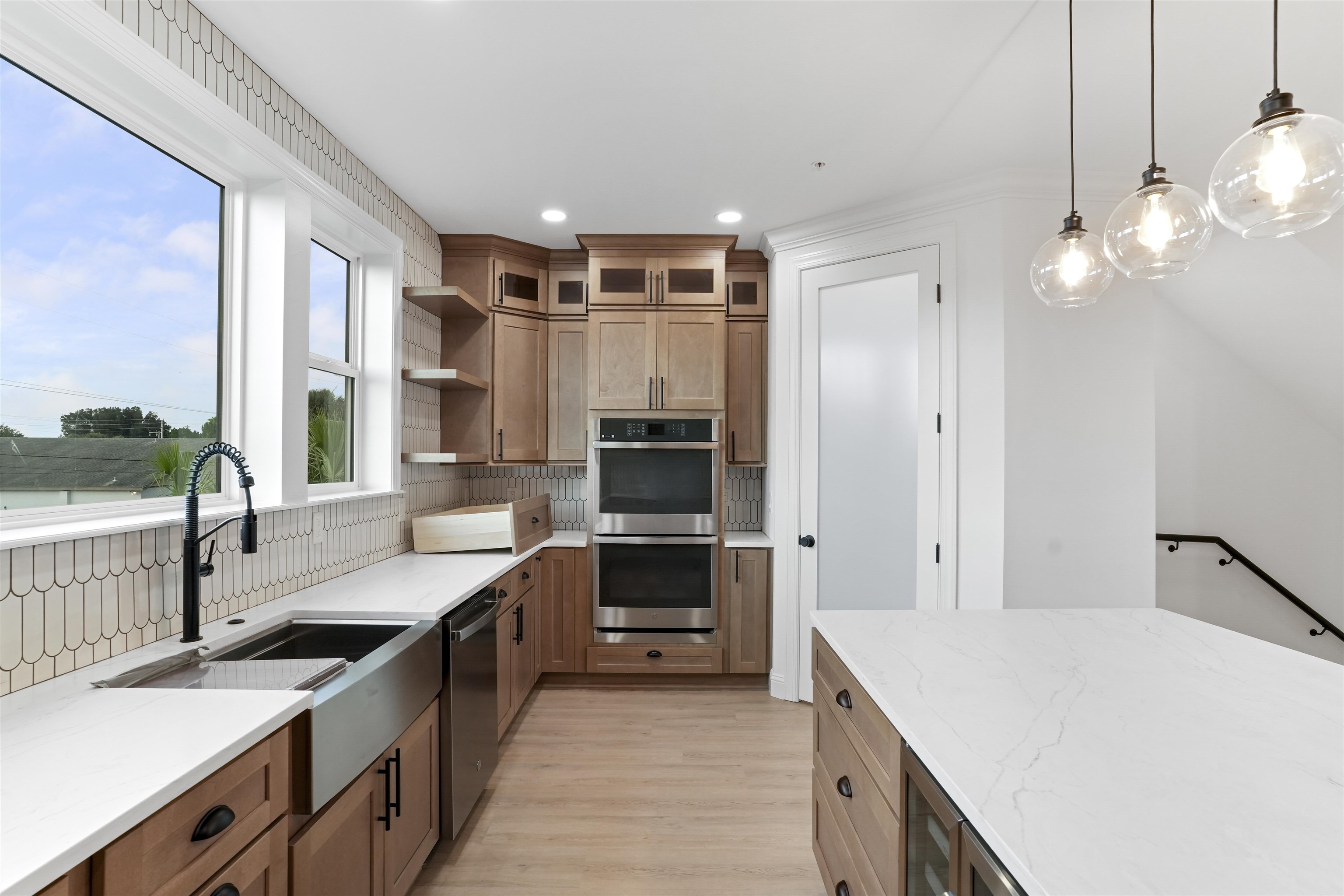 306 Arricola Ave