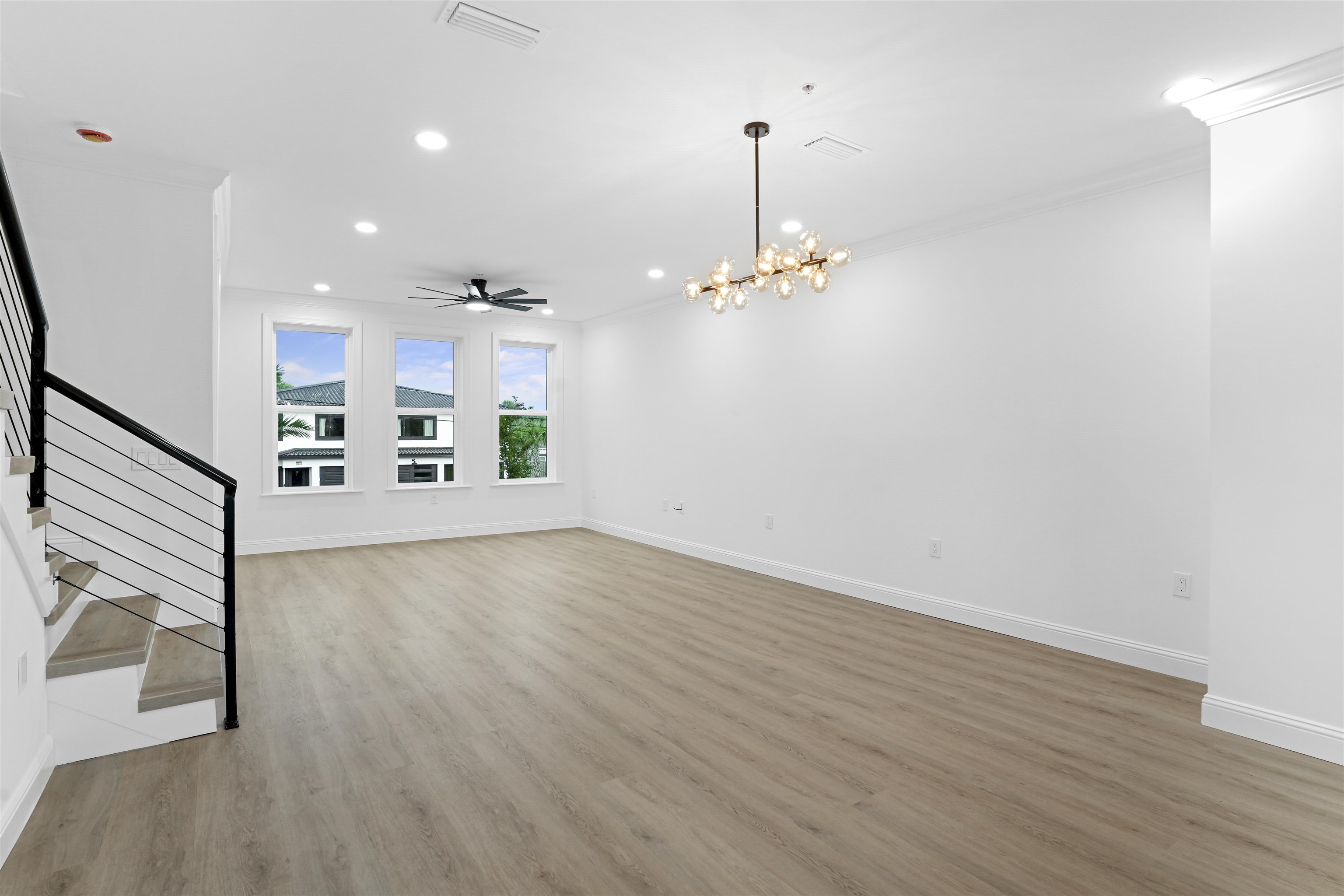 306 Arricola Ave