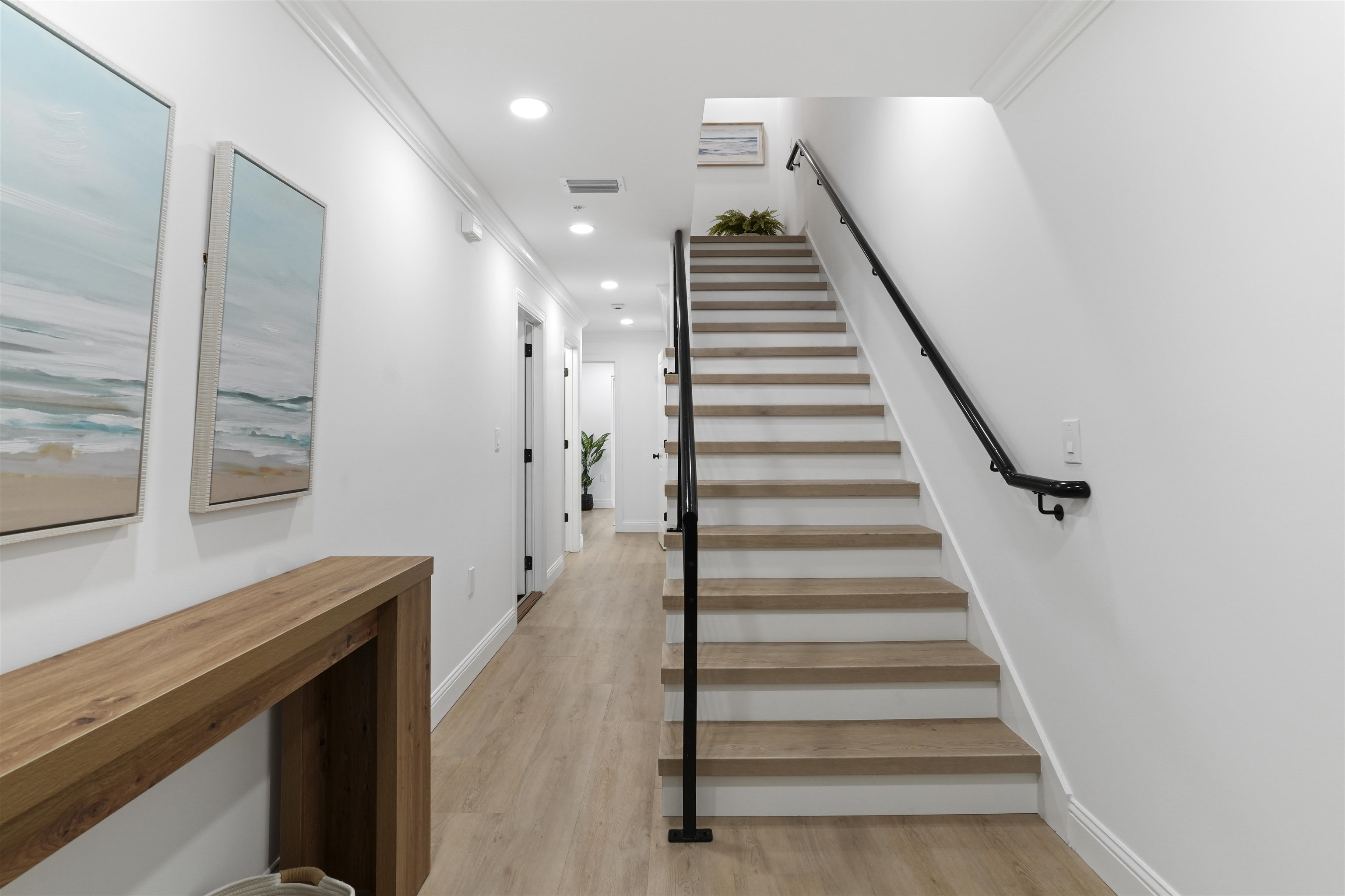 308 Arricola Ave
