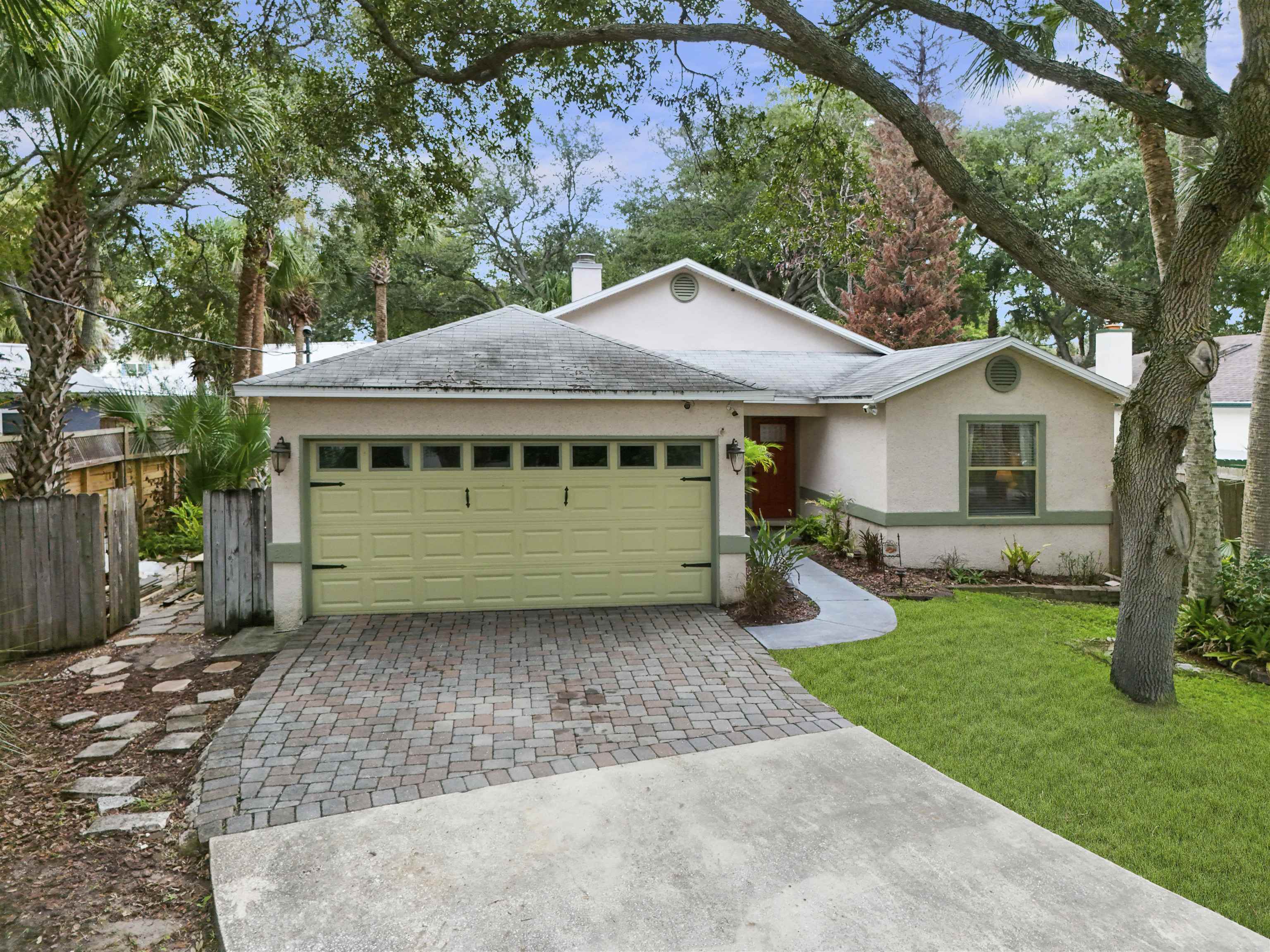 212 Herada St