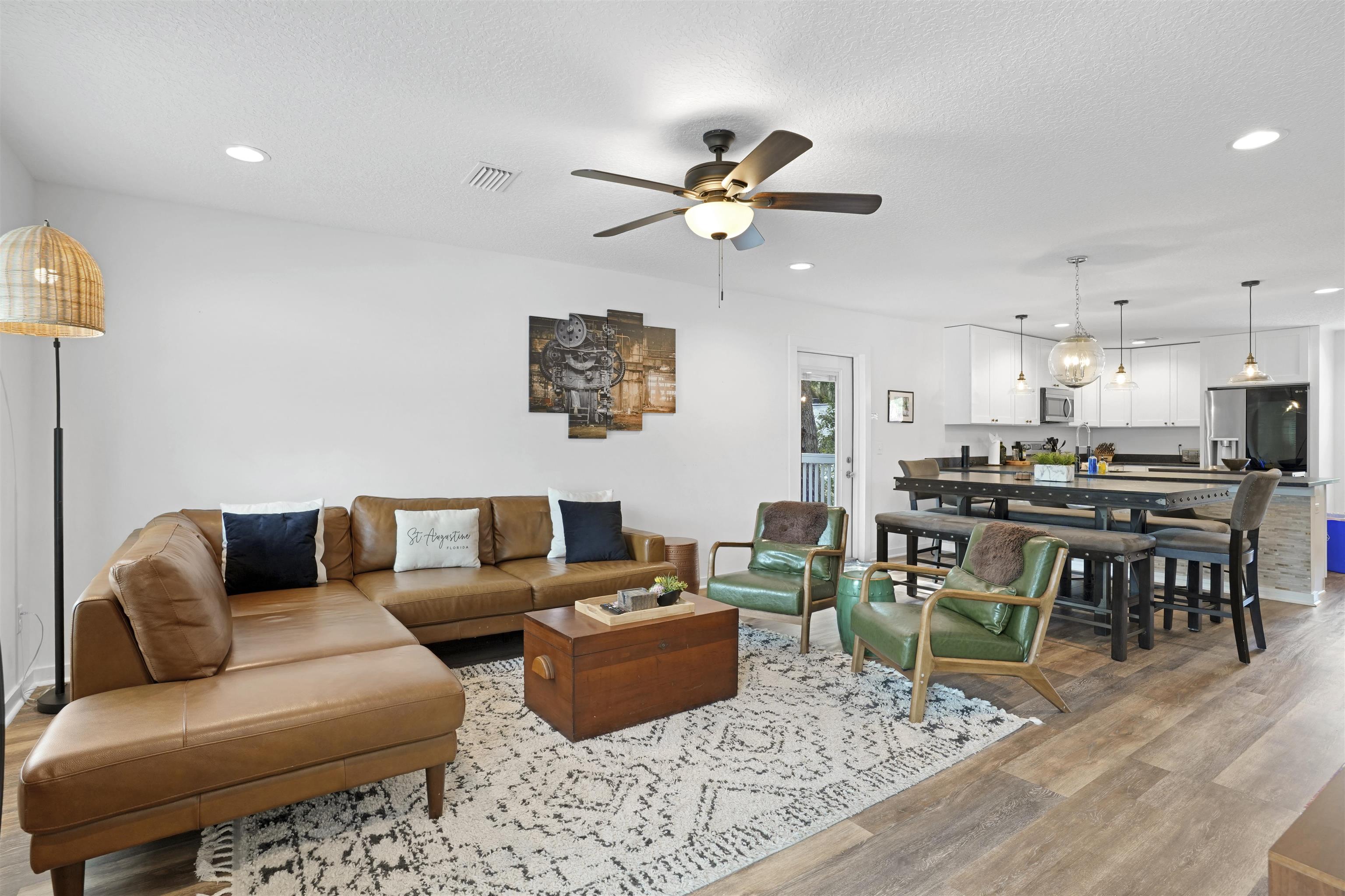 34 E San Carlos Ave
