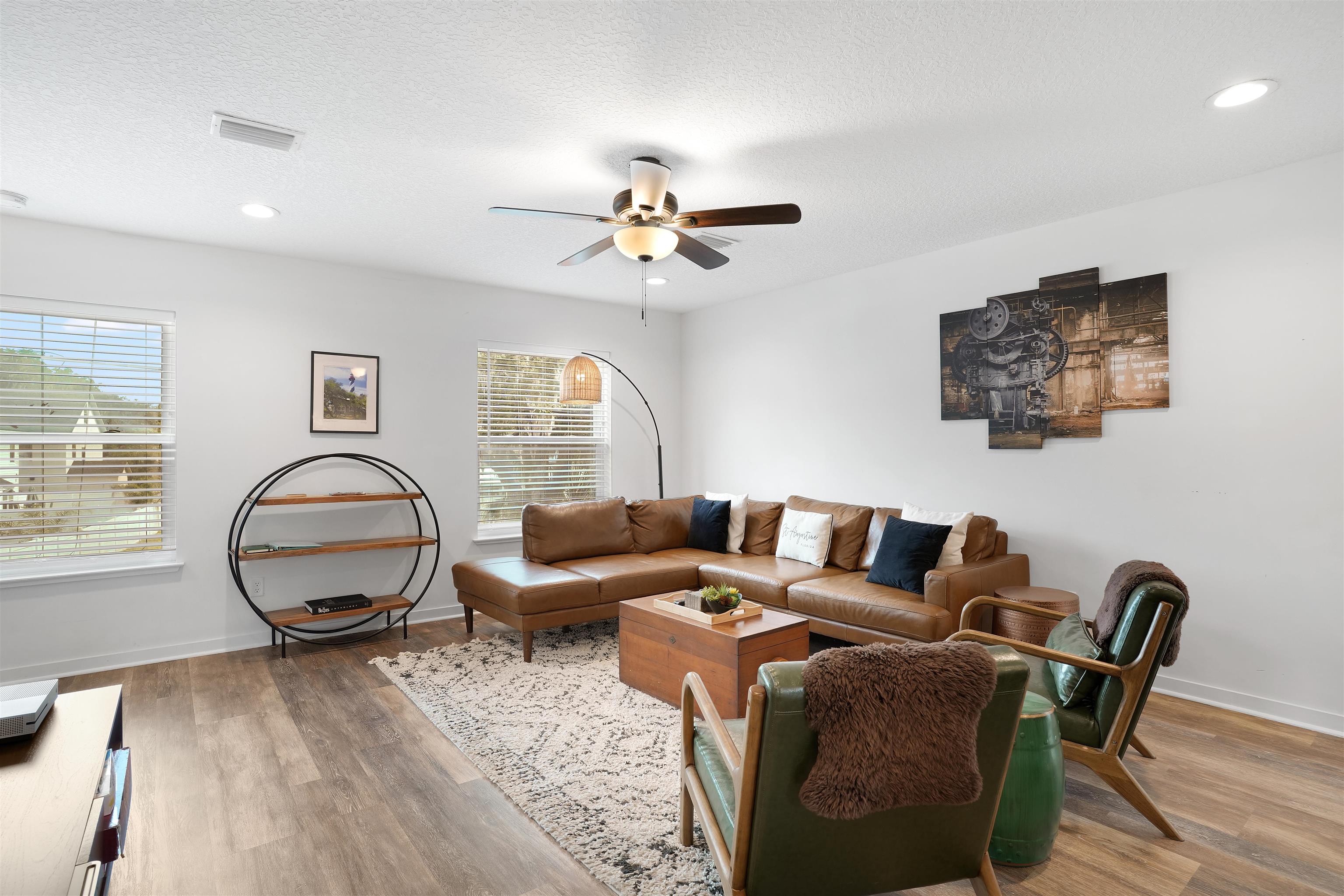 34 E San Carlos Ave