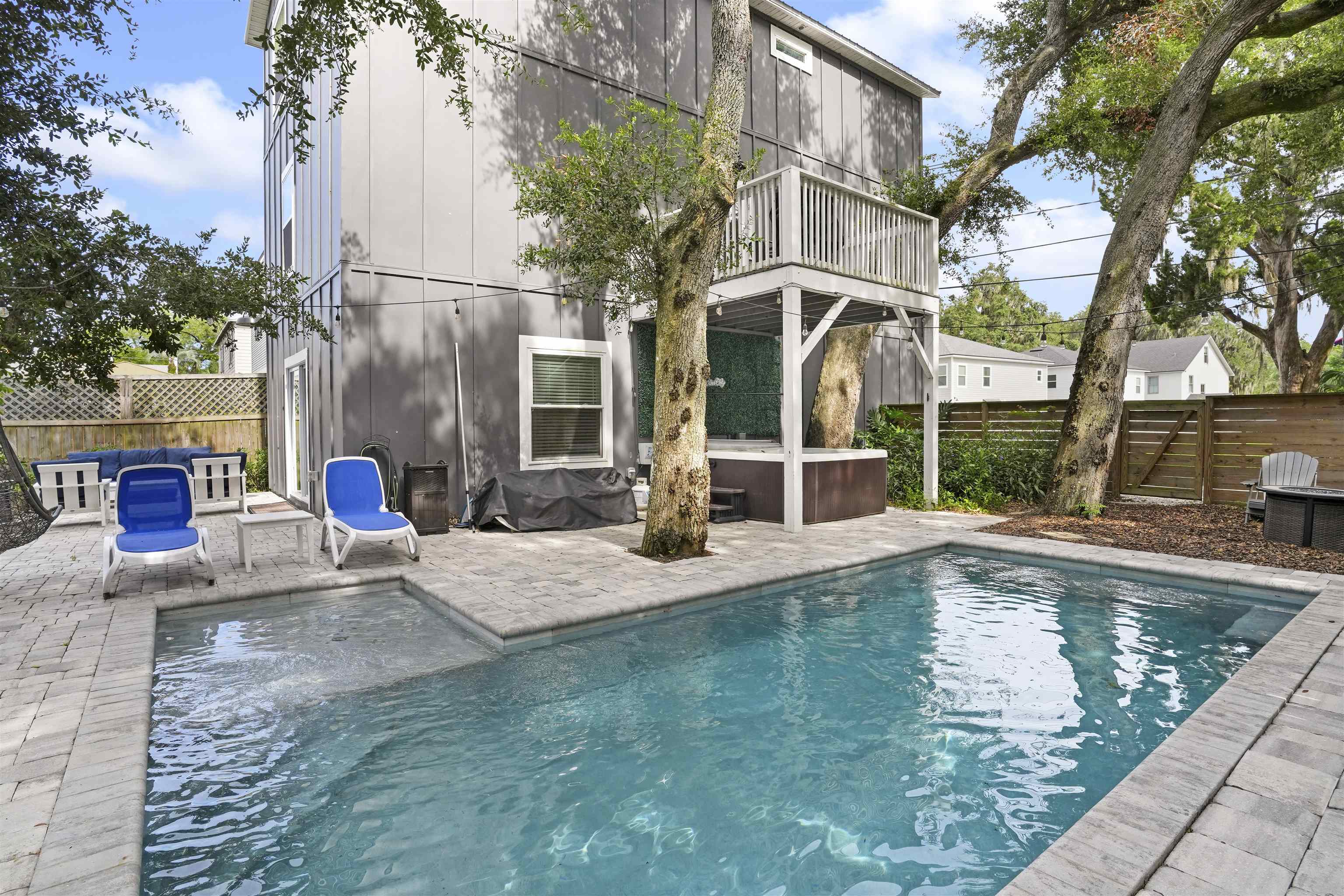 34 E San Carlos Ave