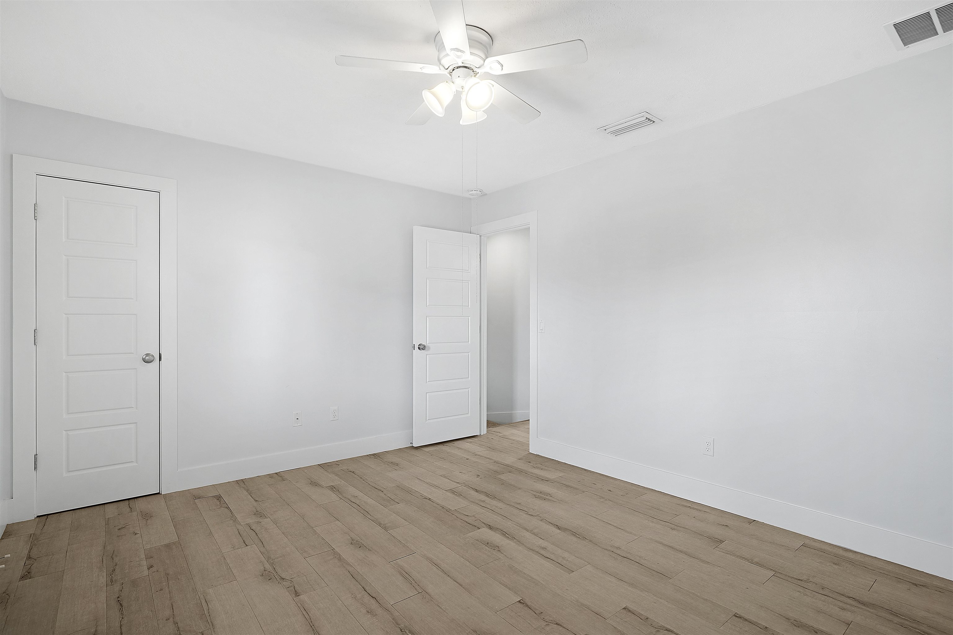 112 E St