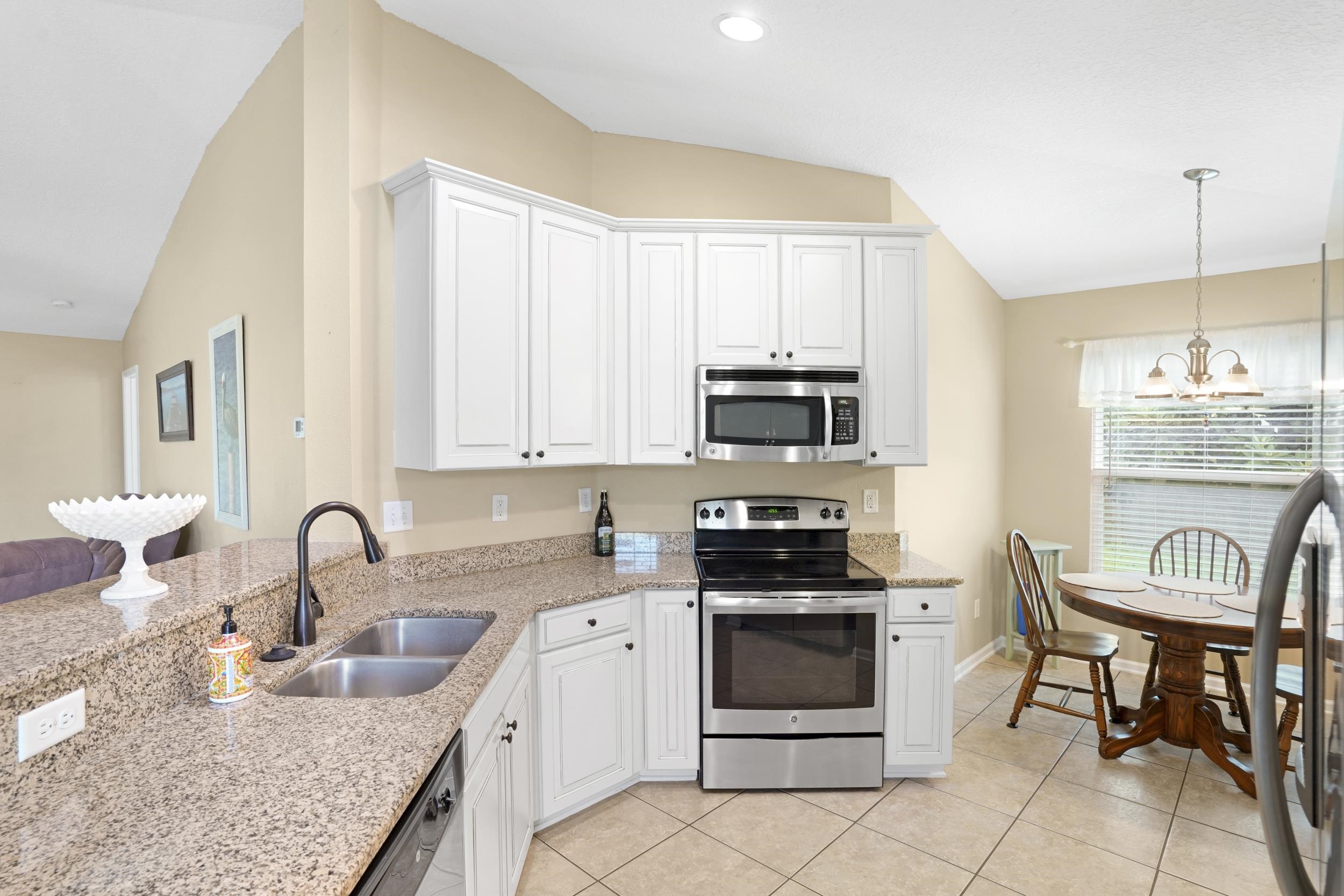 104 Patriot Ln