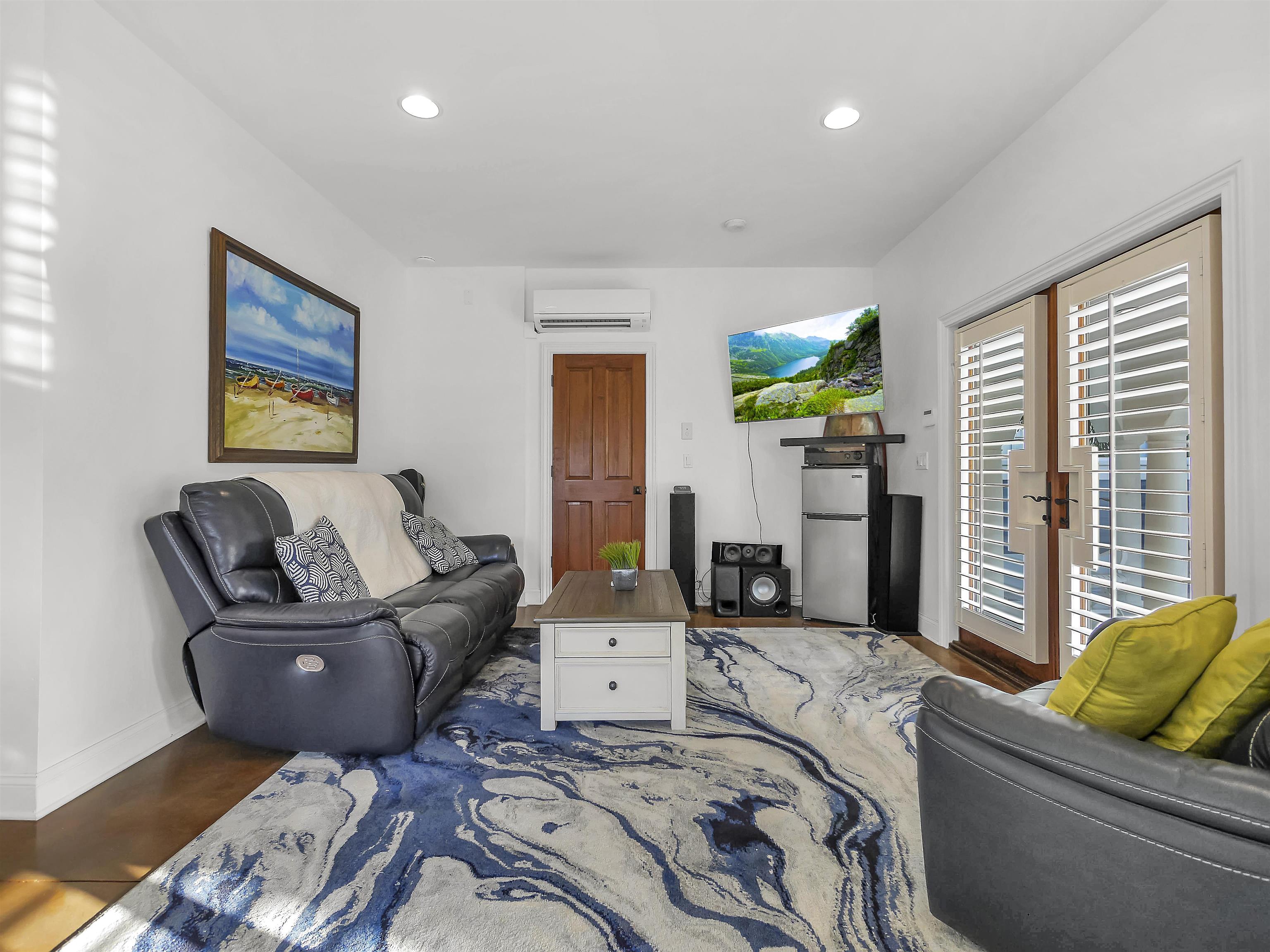 5201 Medoras Ave
