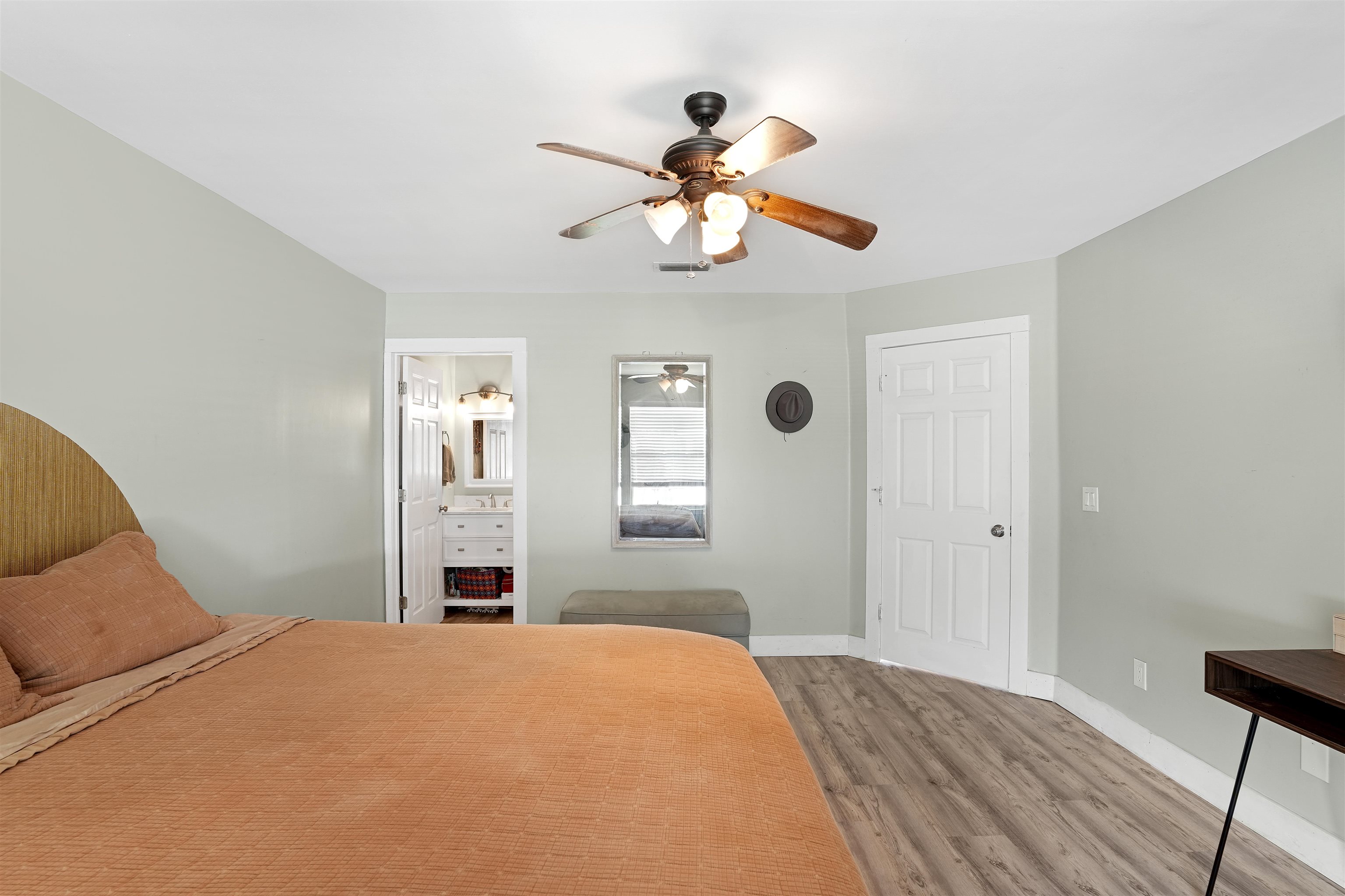 6680 Madison St