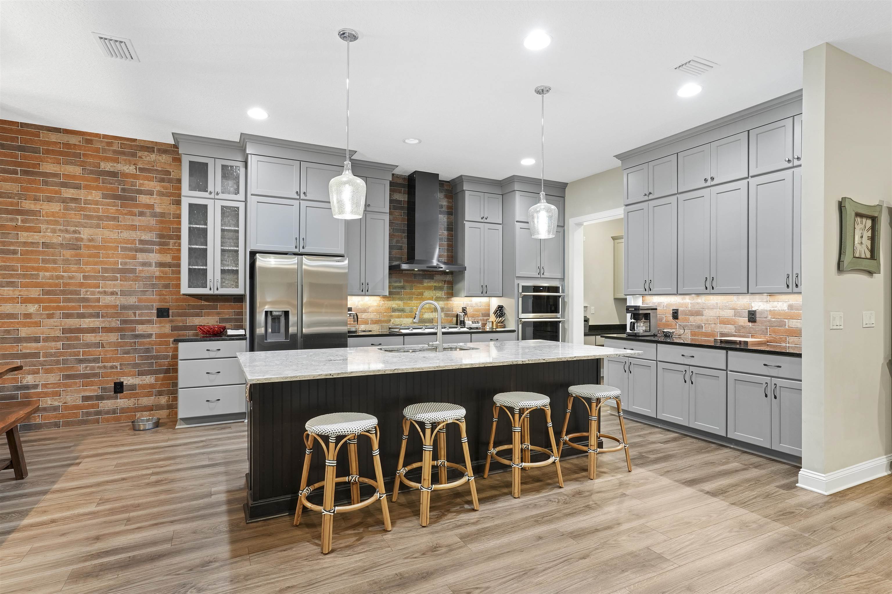 395 Pescado Dr