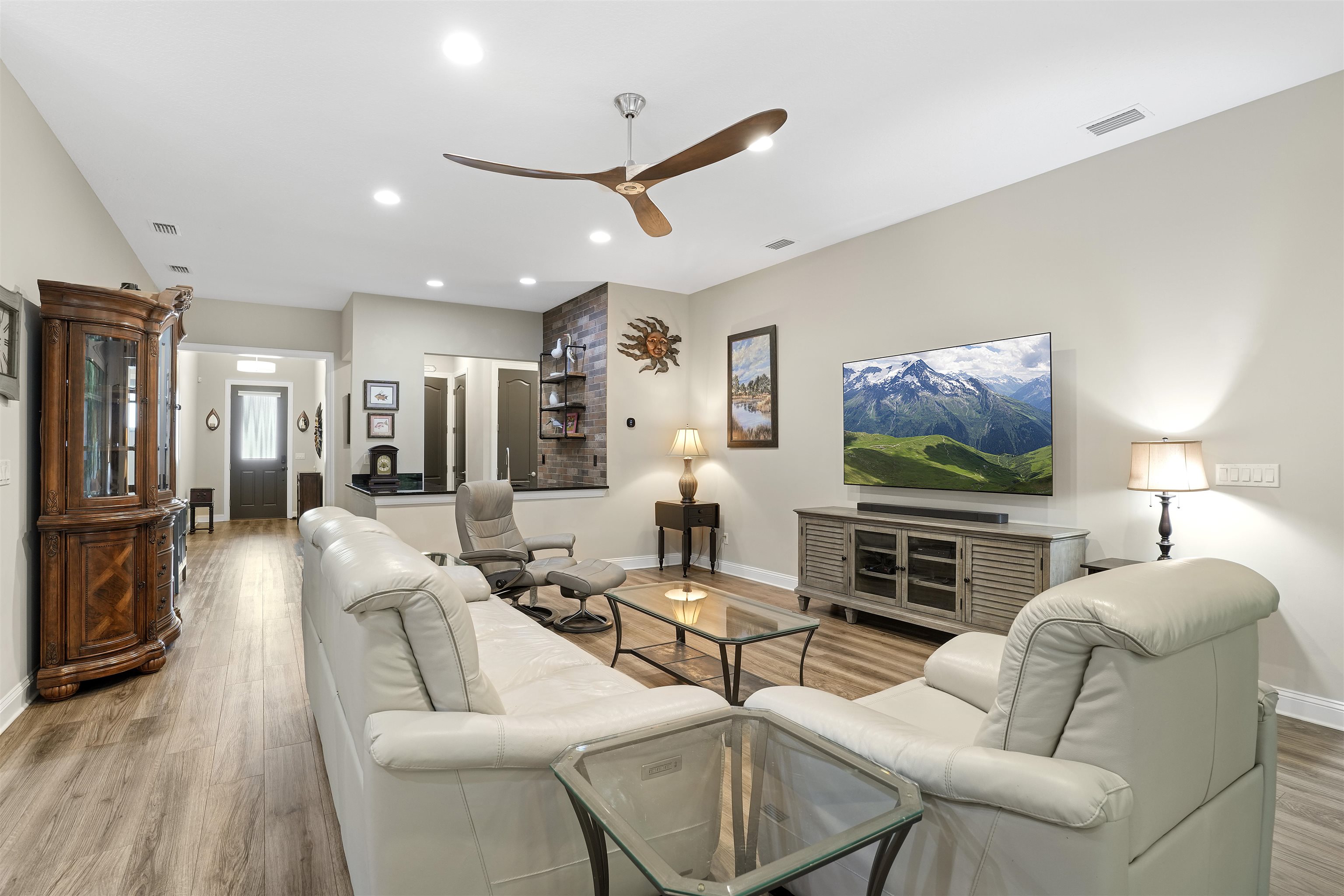 395 Pescado Dr