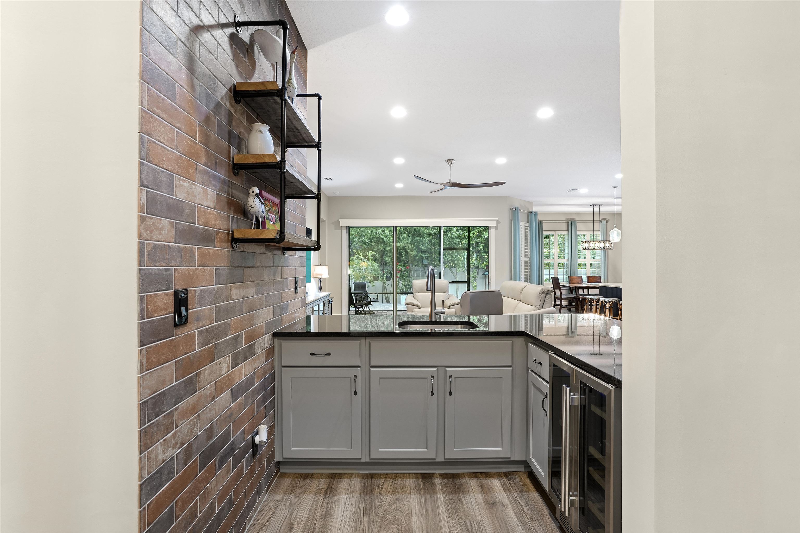 395 Pescado Dr