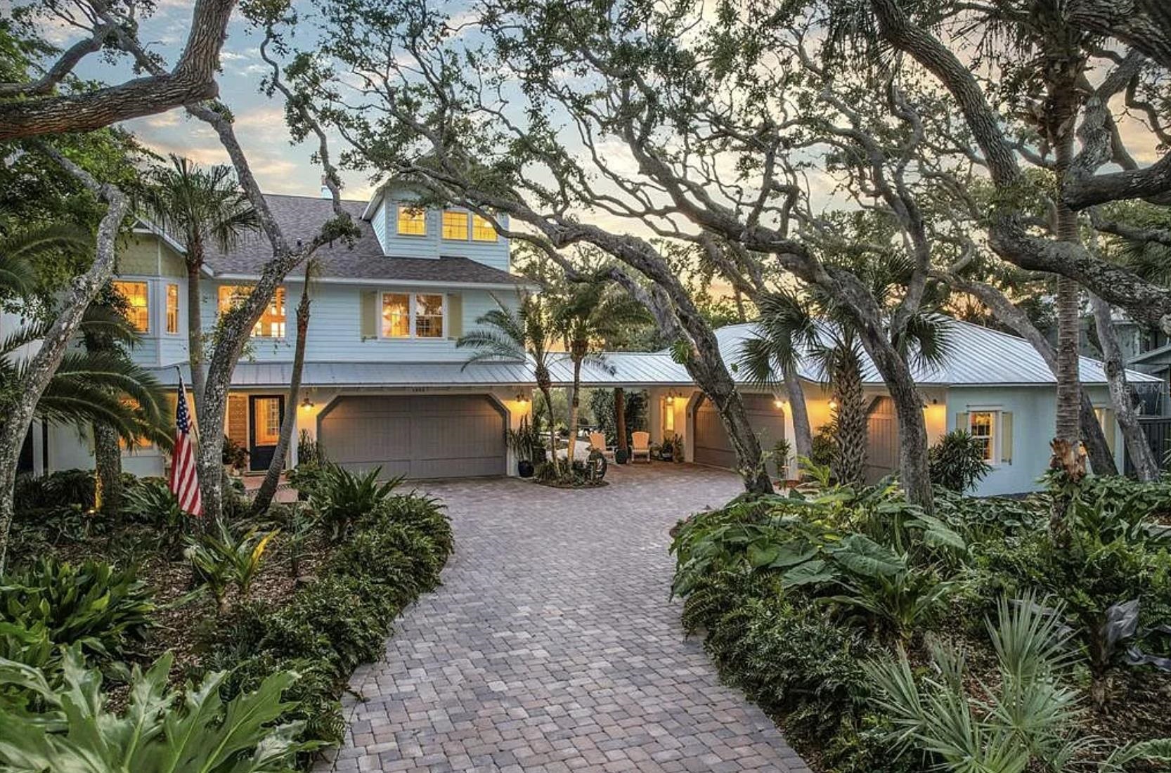 1004 S Flagler Ave