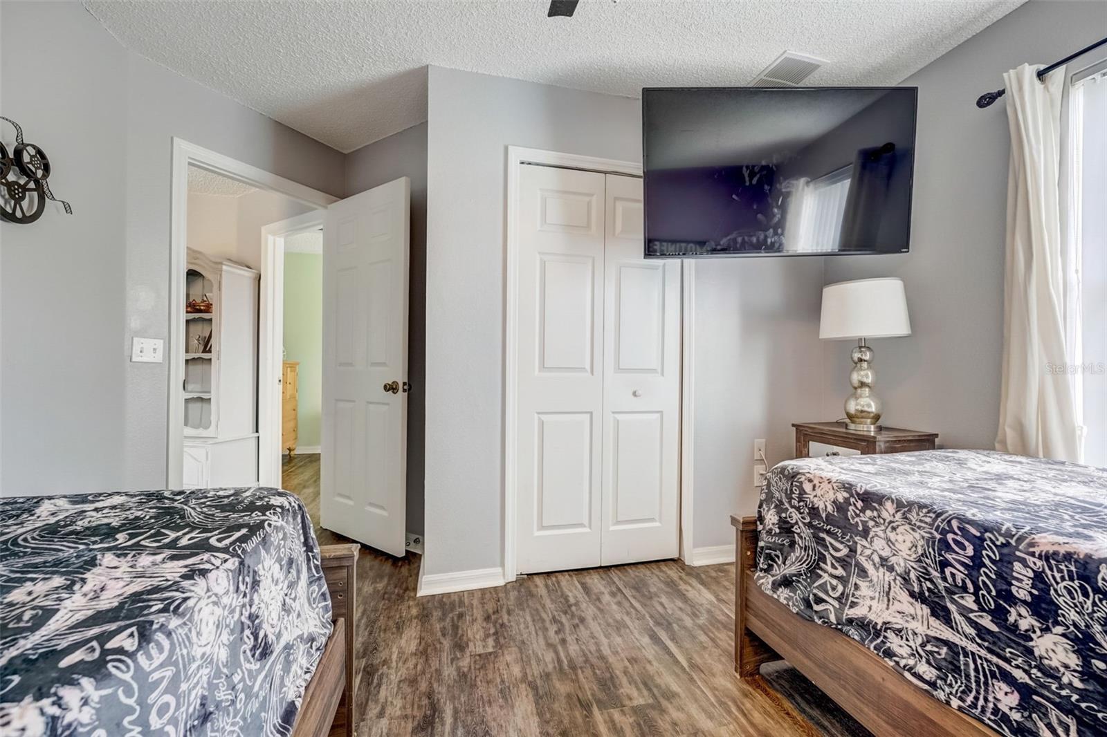 121 POMPANO BEACH DR