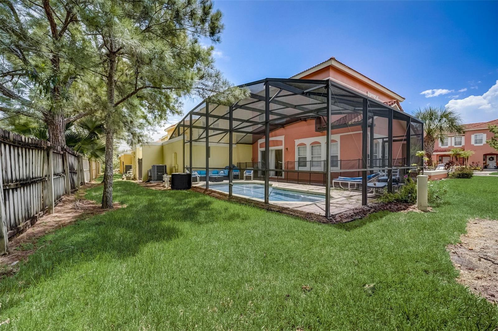 121 POMPANO BEACH DR