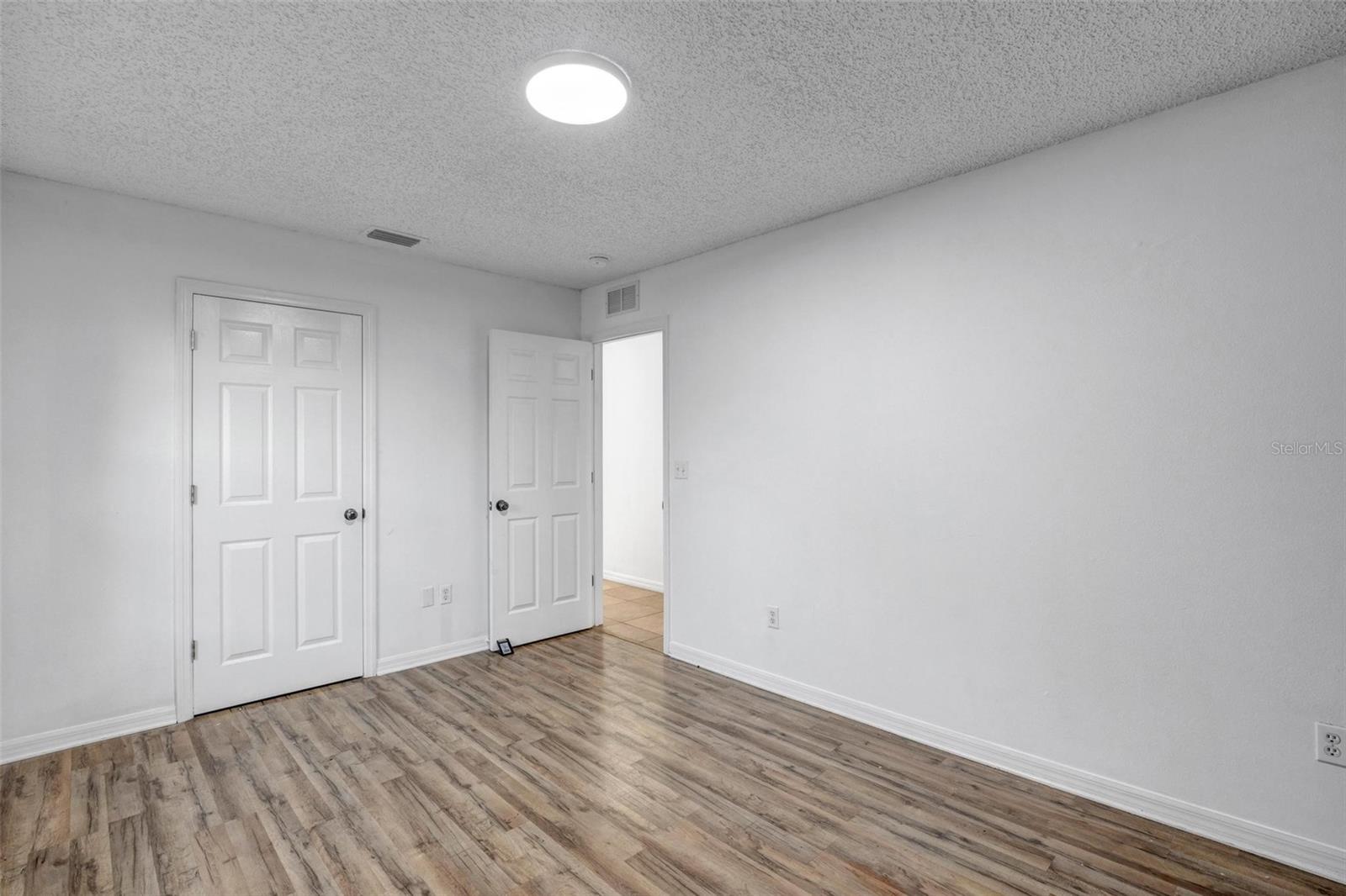 98 ROXBORO DR