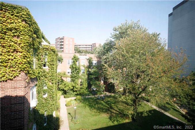 70 Strawberry Hill Avenue 3-3A