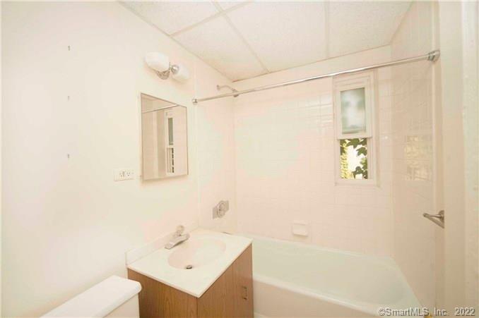 70 Strawberry Hill Avenue 3-3A