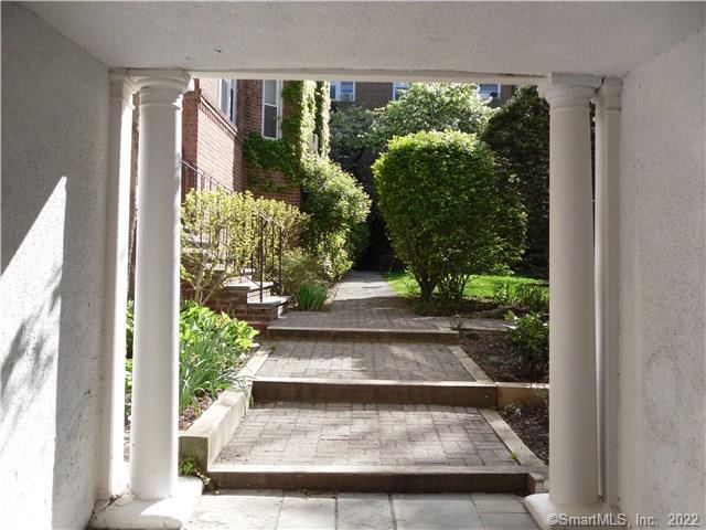 70 Strawberry Hill Avenue 3-3A